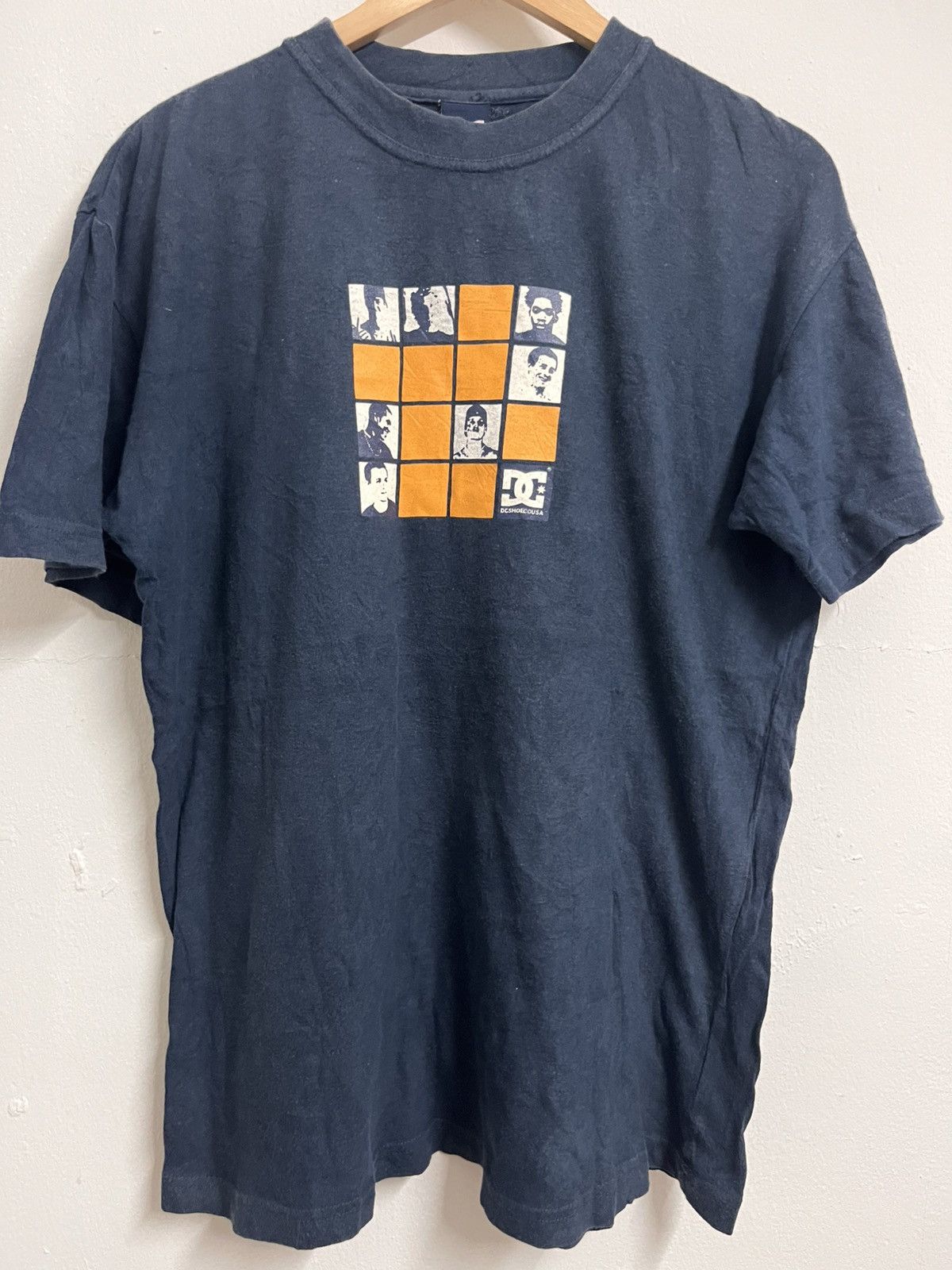 DC vintage DC SHOE CO skateboarding tee Size US L / EU 52-54 / 3 - 1 Thumbnail