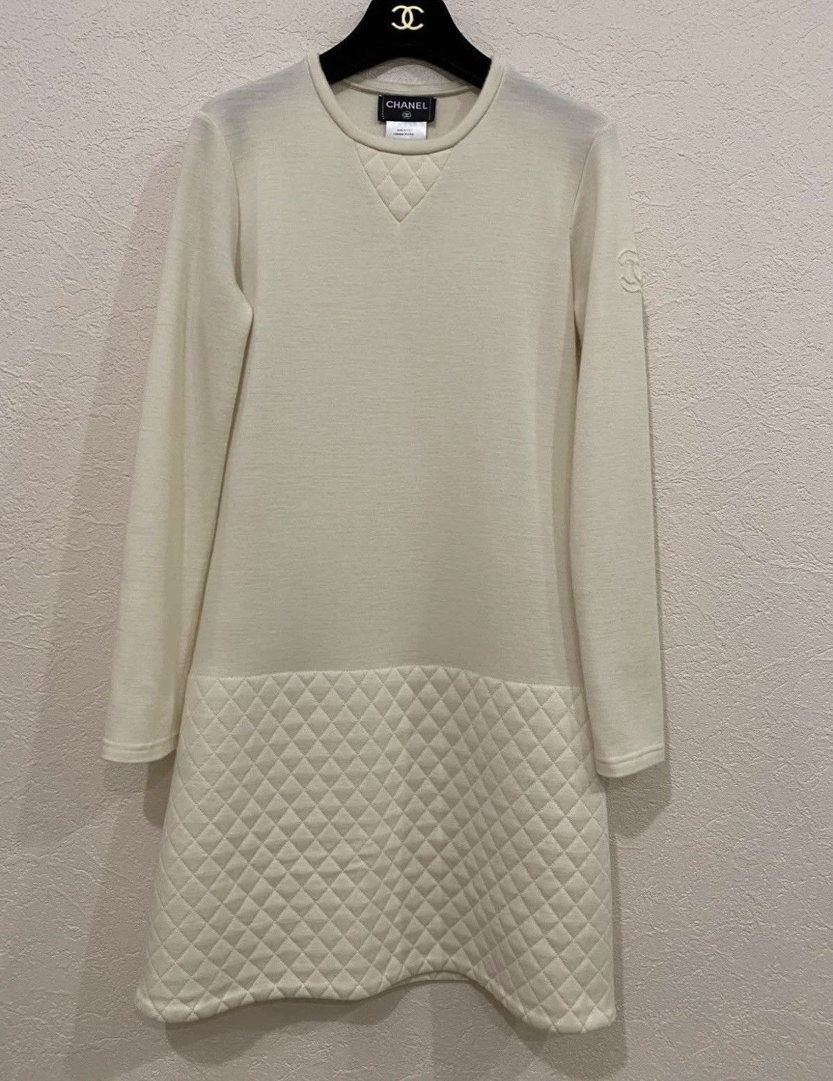 Chanel Chanel cashmere dress size Size XS / US 0-2 / IT 36-38 - 1 Thumbnail