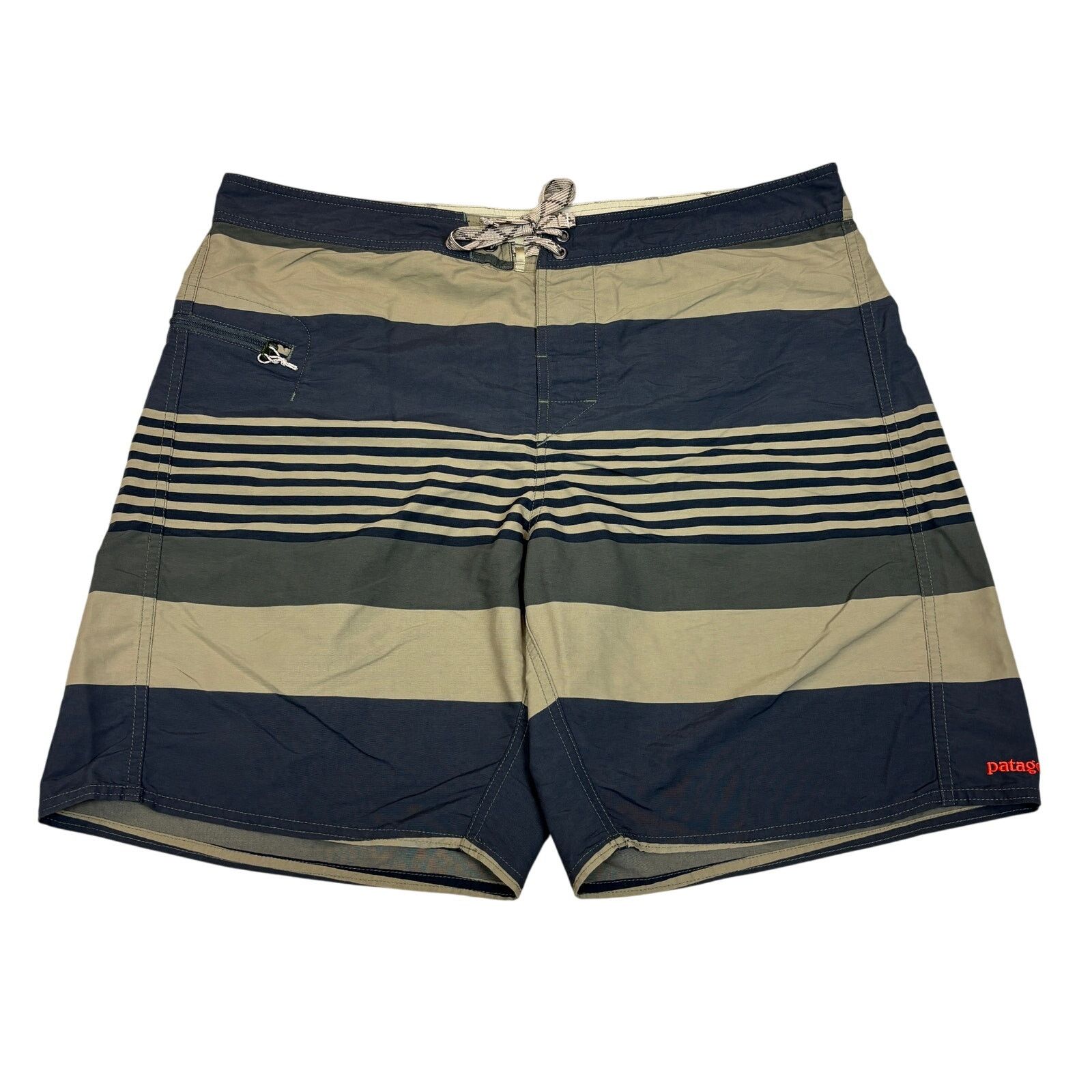 Patagonia Patagonia Printed Wavefarer 8" Board Shorts 38 Fitz Stripe Size US 38 / EU 54 - 1 Thumbnail