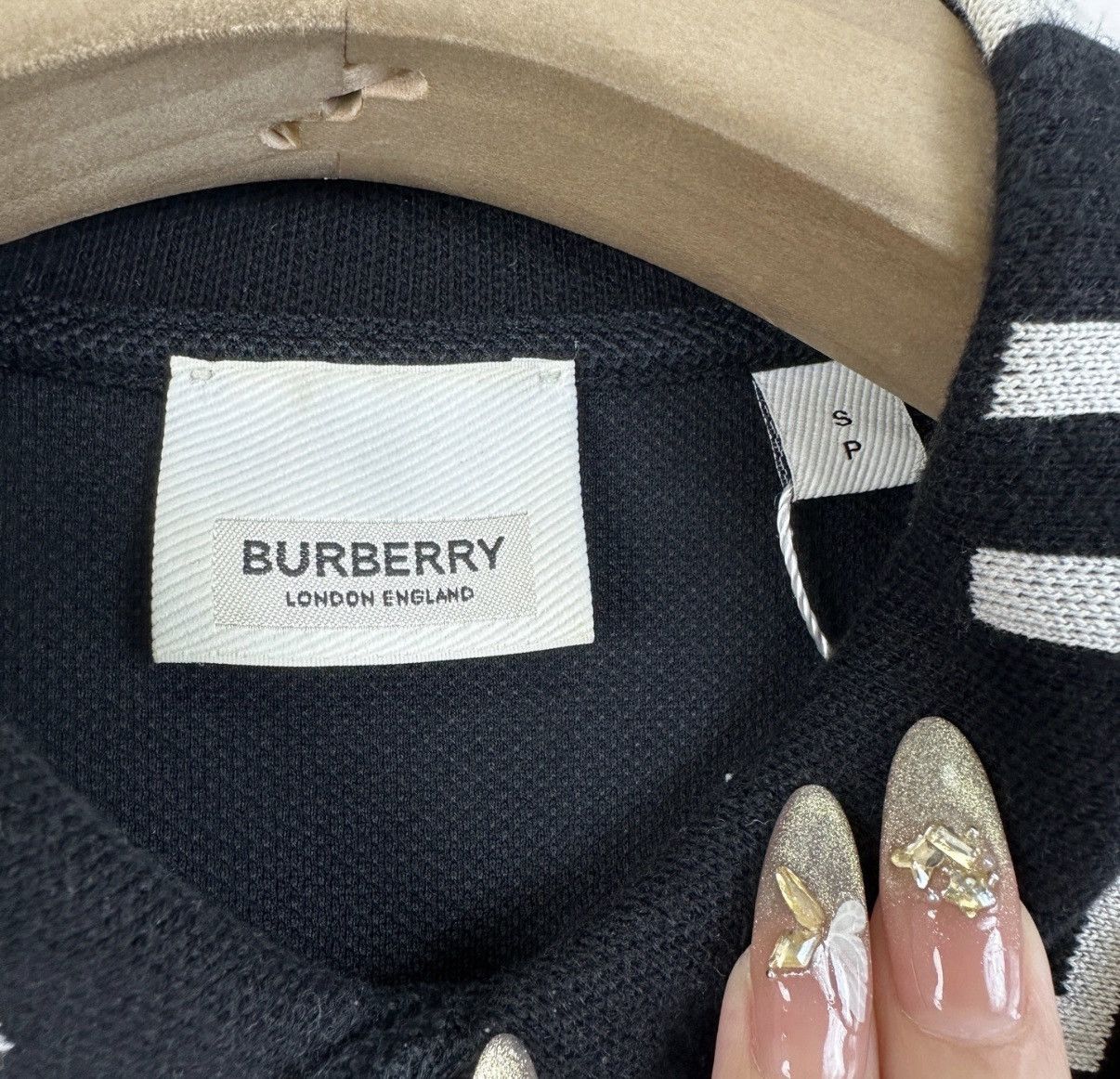 Burberry Burberry / Black Polo Shirt with Neck Logo Print K12 Size US S / EU 44-46 / 1 - 4 Thumbnail