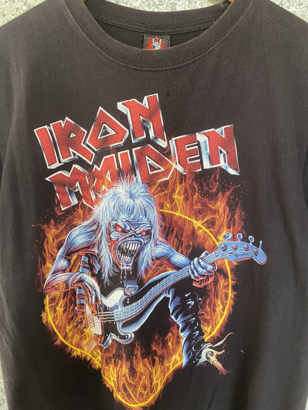 Band Tees 🔥 Vintage 90s Vintage Iron Maiden t shirt distressed Size US L / EU 52-54 / 3 - 2 Thumbnail