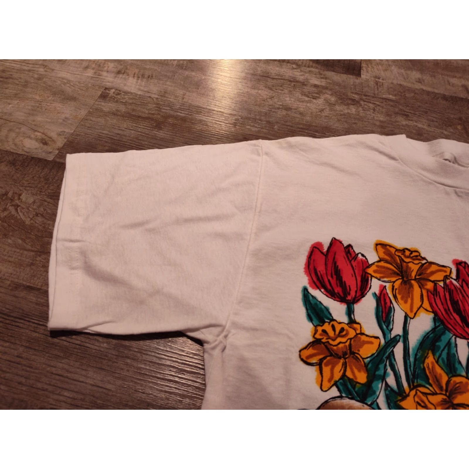 Vintage VINTAGE TSI White Graphic Print T-Shirt Unisex Adults Large Flower Mother's Day 90s Mexico Size US L / EU 52-54 / 3 - 4 Thumbnail