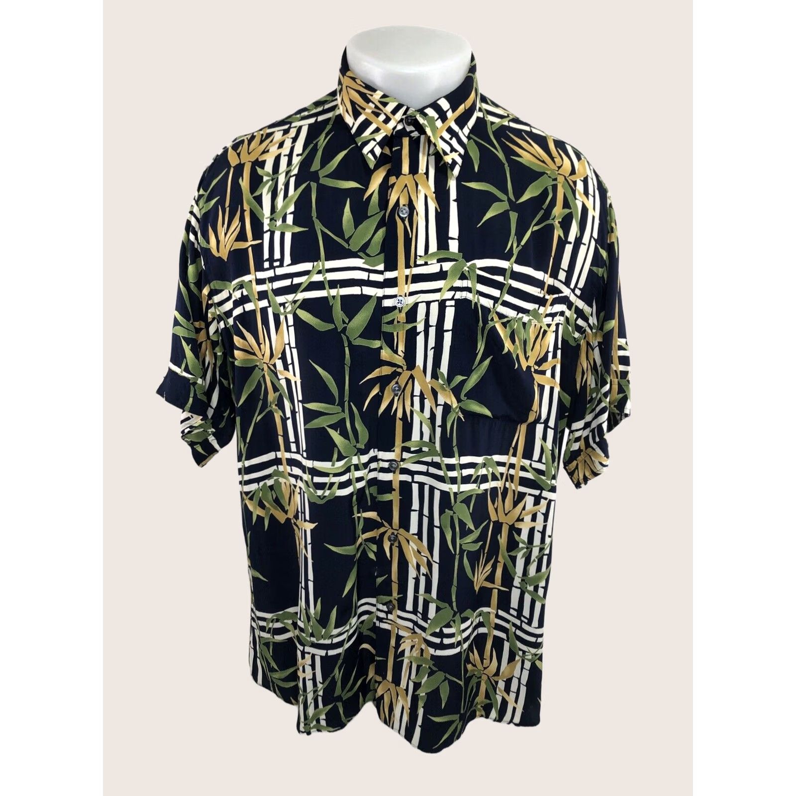 ALOHAS Maus & Hoffman Bamboo Floral Hawaiian Aloha L Shirt - EXCELLENT, Button-Up, Short Sleeve, Black, Men, Large, Hawaiian, Floral, Bamboo, 90s/J18 Size US L / EU 52-54 / 3 - 1 Thumbnail