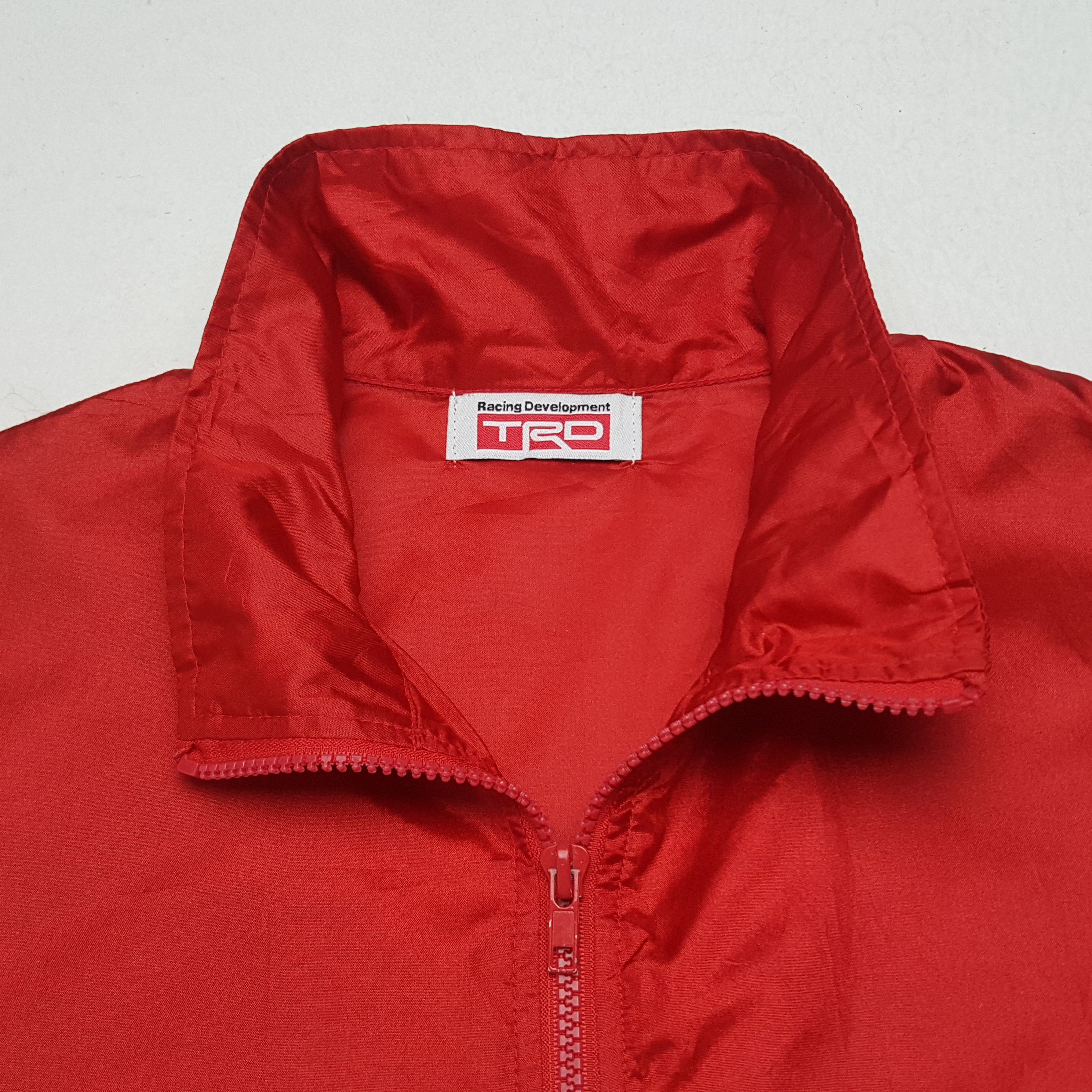 Vintage Vintage TRD Racing Development Windbreaker Zipper Jacket Size US L / EU 52-54 / 3 - 5 Thumbnail