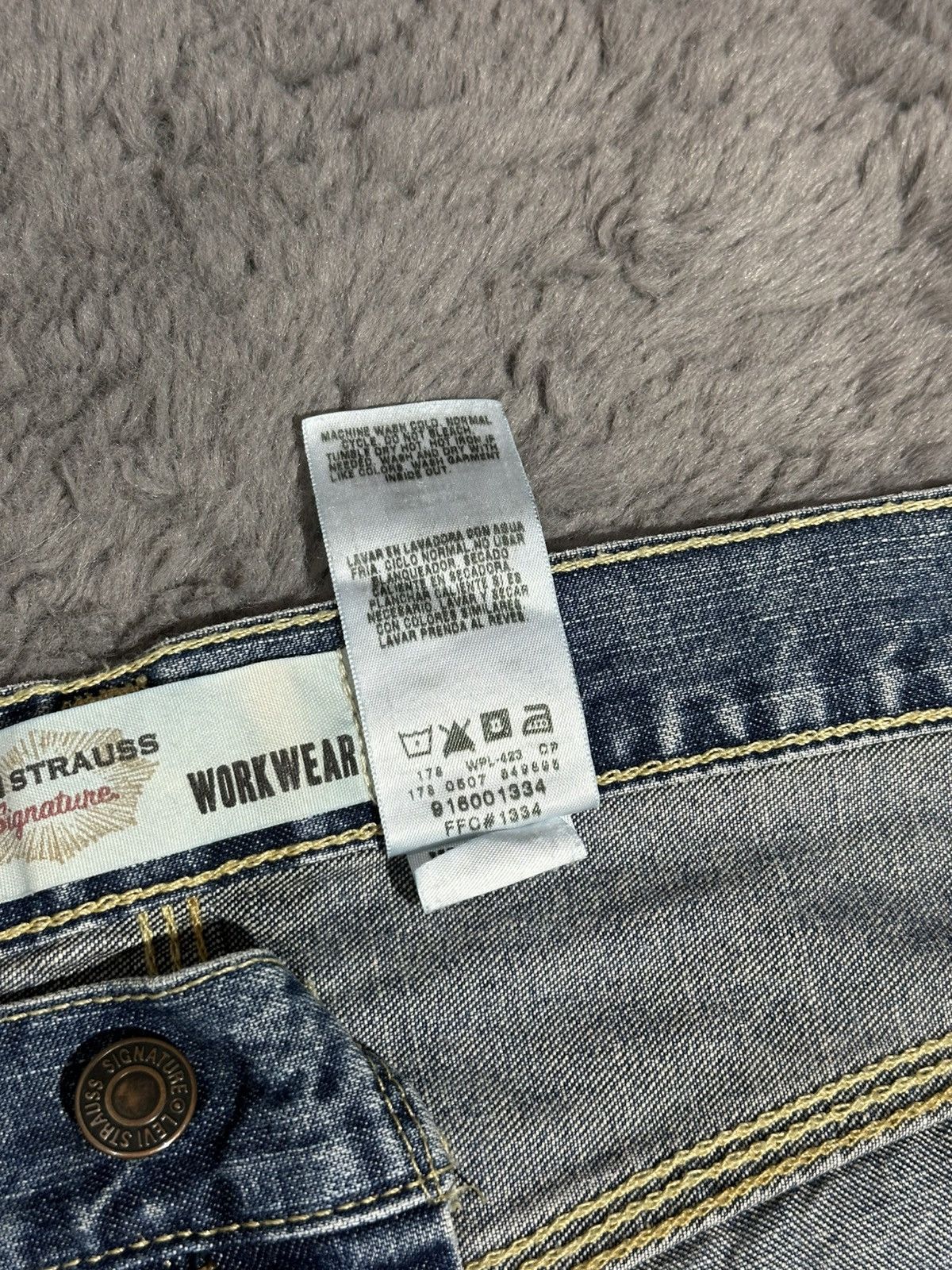Levi's Vintage Clothing Vintage Levi's Workwear Loose Carpenter Jeans Size US 32 / EU 48 - 6 Thumbnail