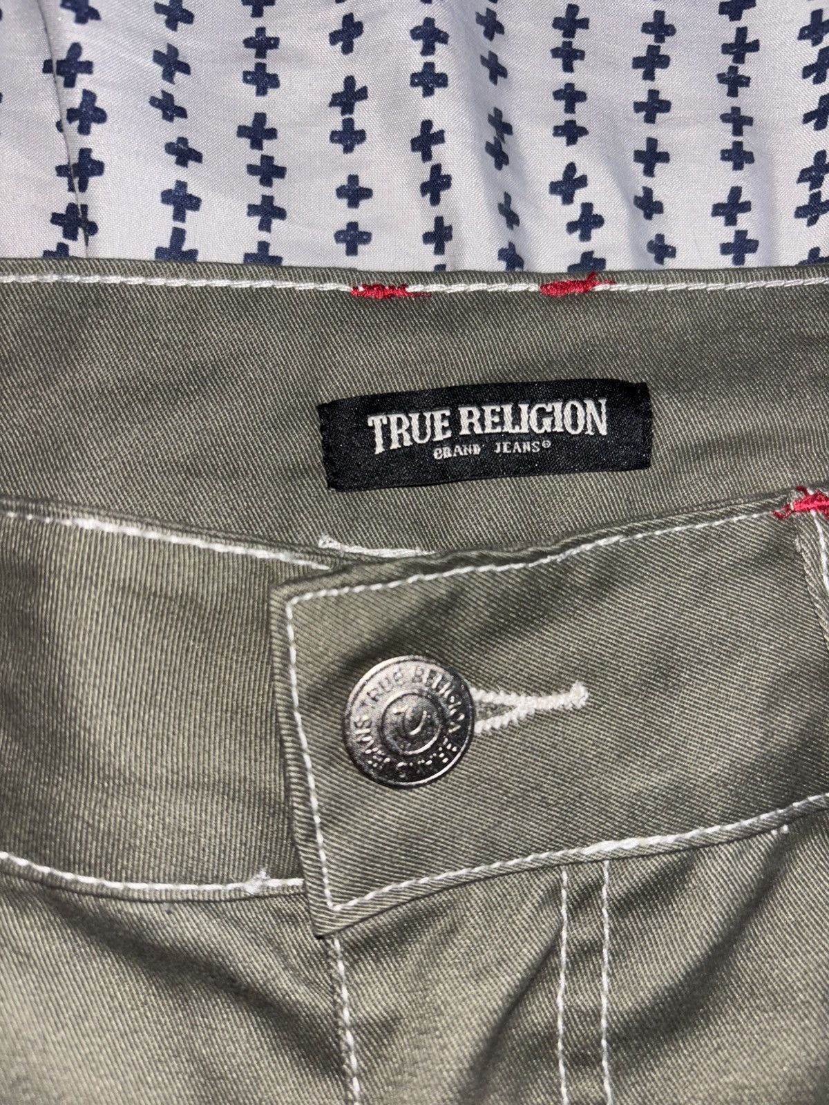 True Religion True Religion White Stitched Green Shorts Size US 32 / EU 48 - 4 Thumbnail