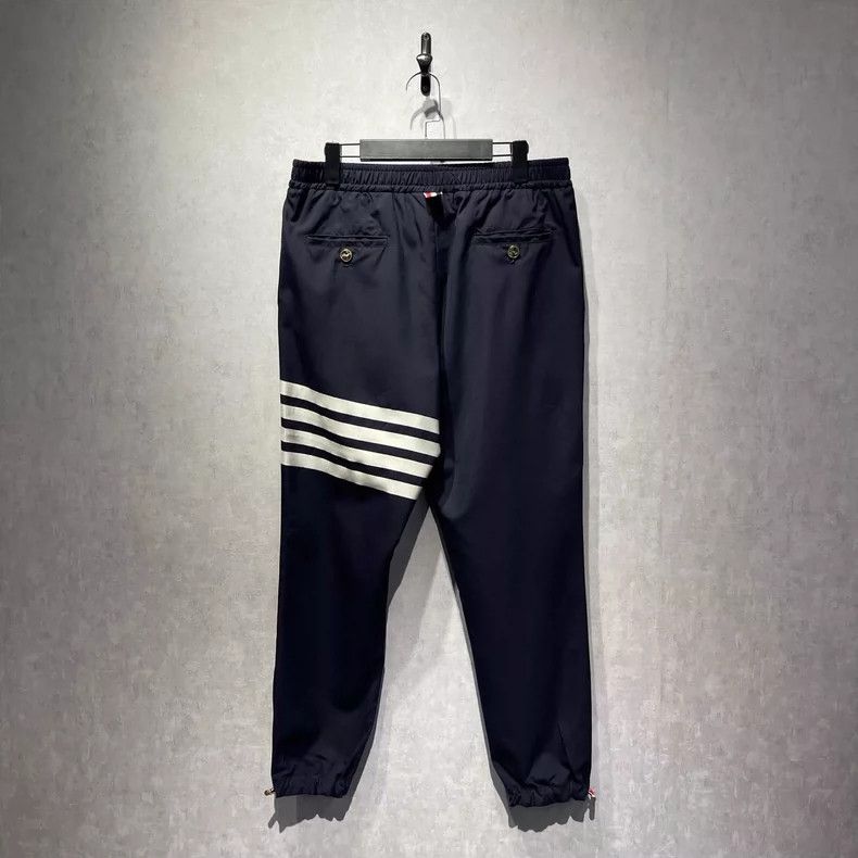 Thom Browne Thom browne Size 1 Classic four-striped elastic casual pan Size US 30 / EU 46 - 2 Thumbnail