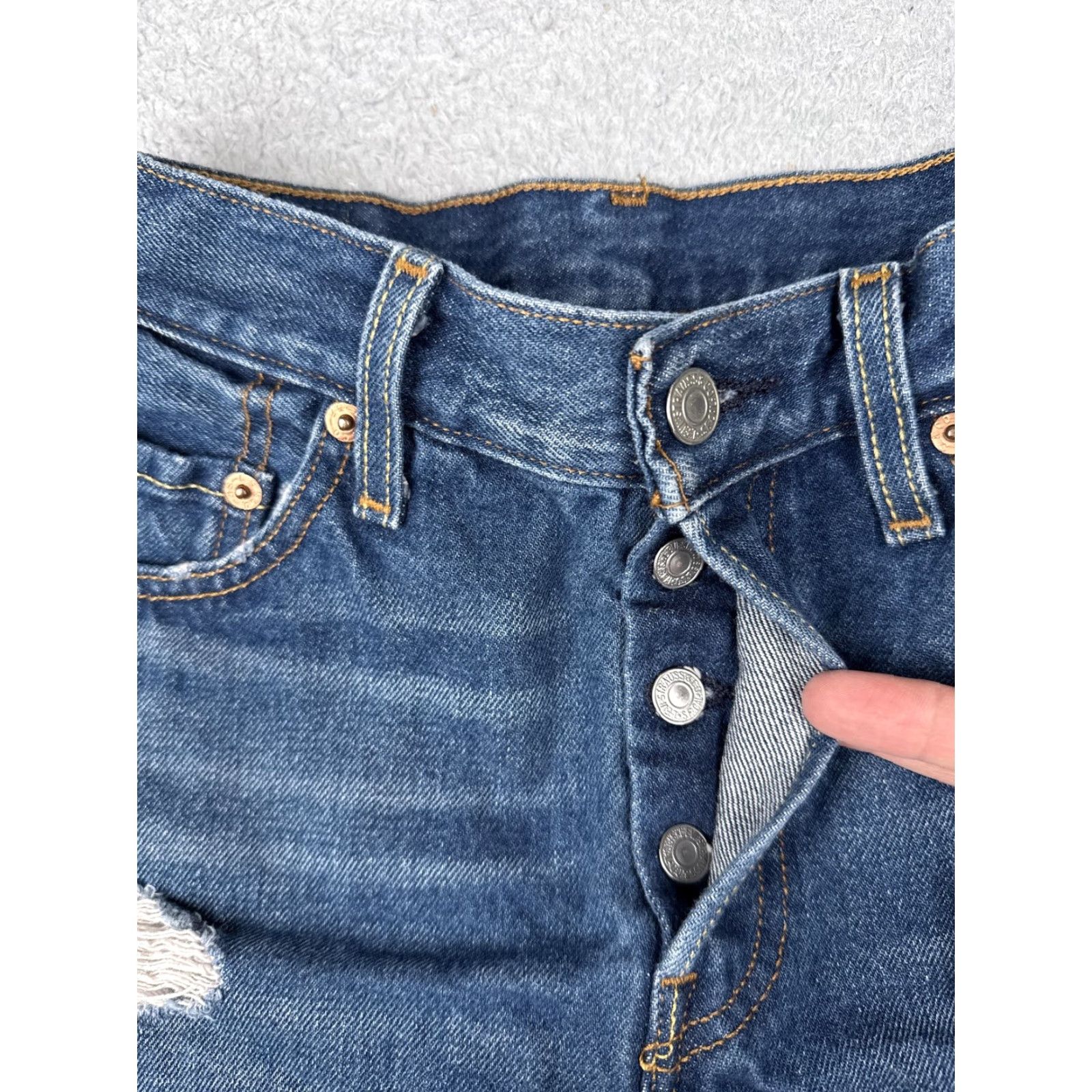 Levi's VINTAGE Levis 501 Shorts Womens 25x2 Blue Denim Button Fly Cutoff Distressed High Rise Casual 5-Pocket Womens Size 42" / US 20 - 6 Thumbnail