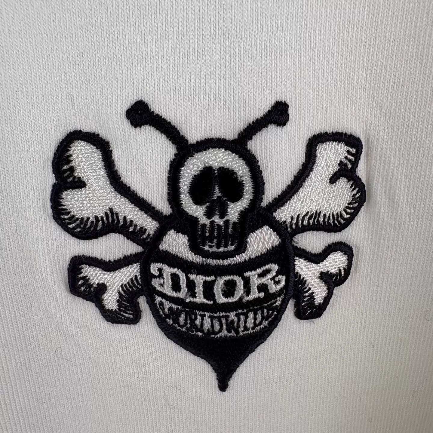 Dior Dior Neck Full-Print Embroidered Bee Logo Short Sleeve Tee S Size US S / EU 44-46 / 1 - 4 Thumbnail