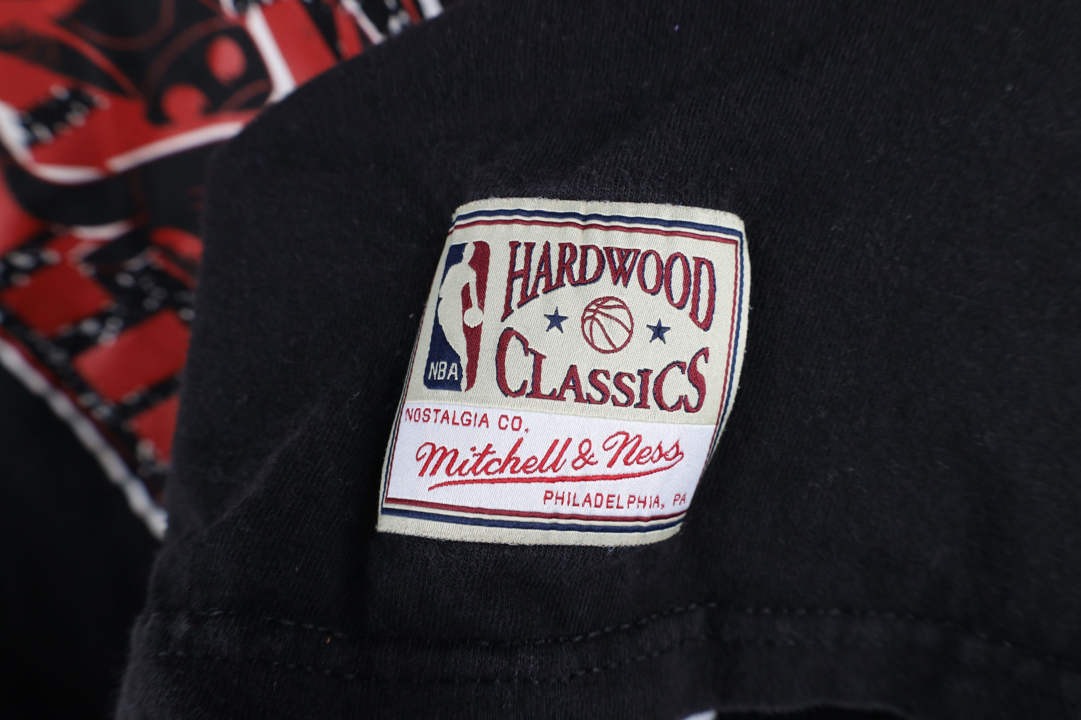 Mitchell & Ness × Vintage Mitchell & Ness Hardwood Classics Bulls Basketball T-Shirt Size US XL / EU 56 / 4 - 6 Thumbnail