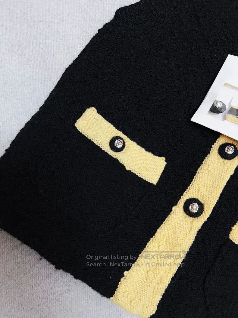 Chanel Chanel 24K black bean and yellow V-neck knitted vest Size XS / US 0-2 / IT 36-38 - 3 Thumbnail