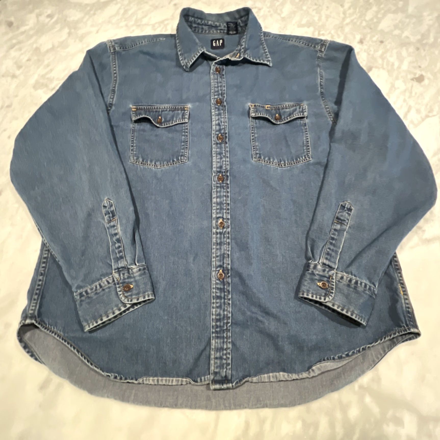 Gap VINTAGE Gap Denim Shirt Mens L Blue Long Sleeve Button Pockets Cotton Collar Y2K Size US L / EU 52-54 / 3 - 3 Thumbnail