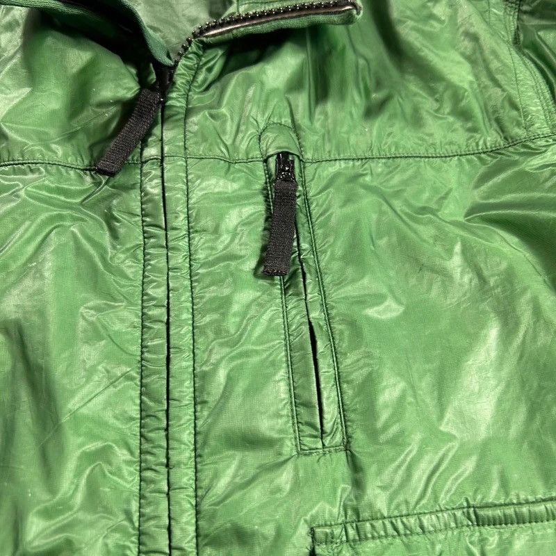 Stone Island Vintage Stone island jacket dentyvek shield Size US L / EU 52-54 / 3 - 5 Thumbnail