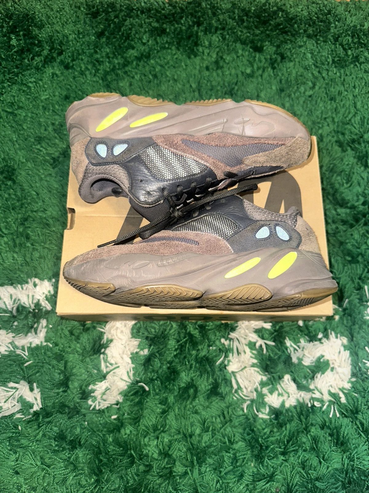 Adidas Yeezy Boost 700 Mauve Size US 7 / EU 40 - 1 Thumbnail