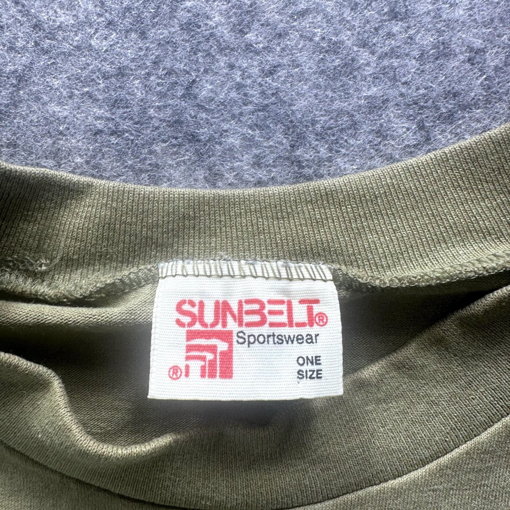 Vintage VINTAGE Sunbelt Shirt Mens XL Green Blank Plain Crewneck Oversized Basic 90s Tee Size US XL / EU 56 / 4 - 3 Thumbnail