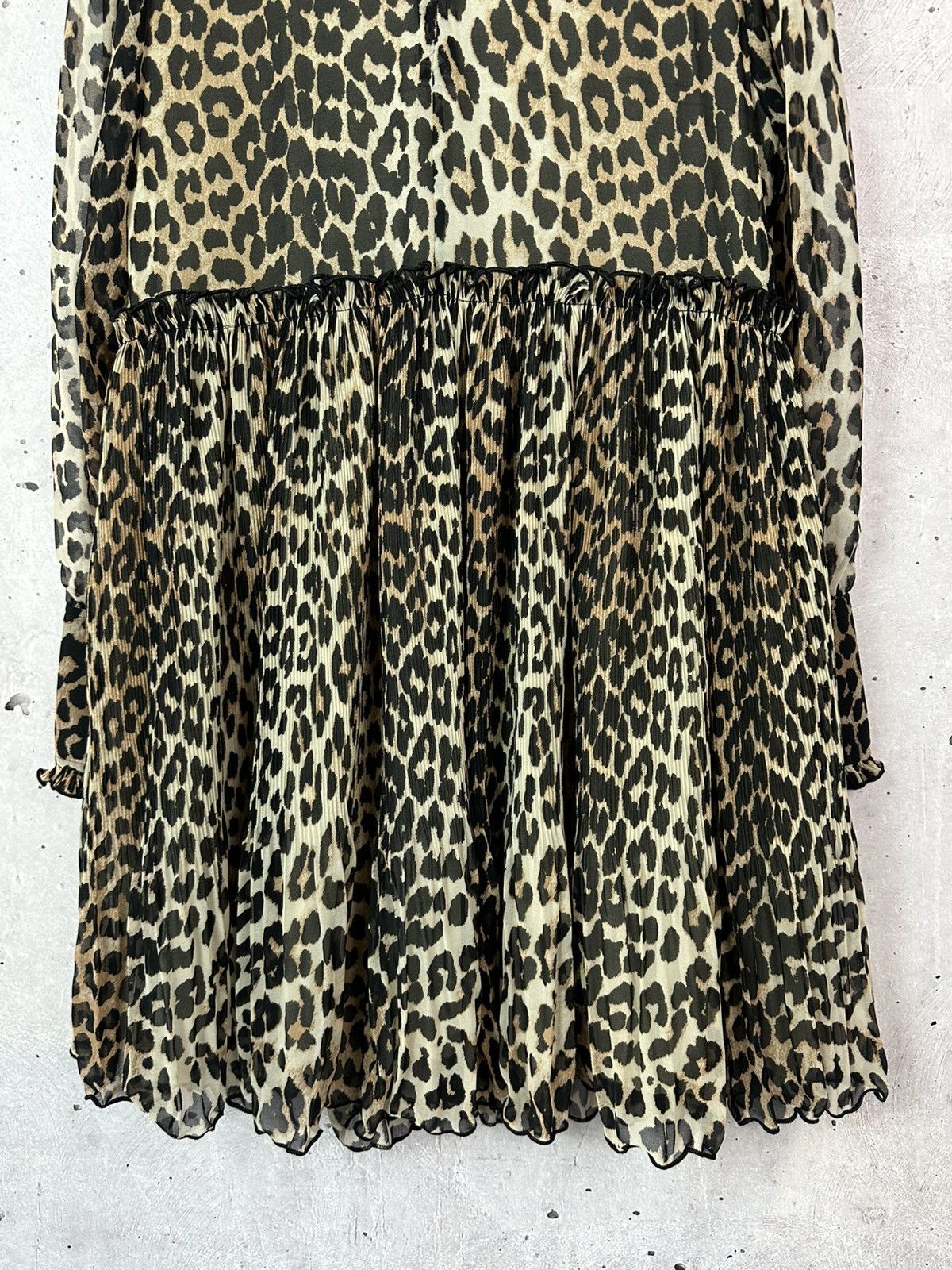 Ganni Ganni Leopard Midi Pleated Long Sleeve Dress Size XS / US 0-2 / IT 36-38 - 9 Thumbnail