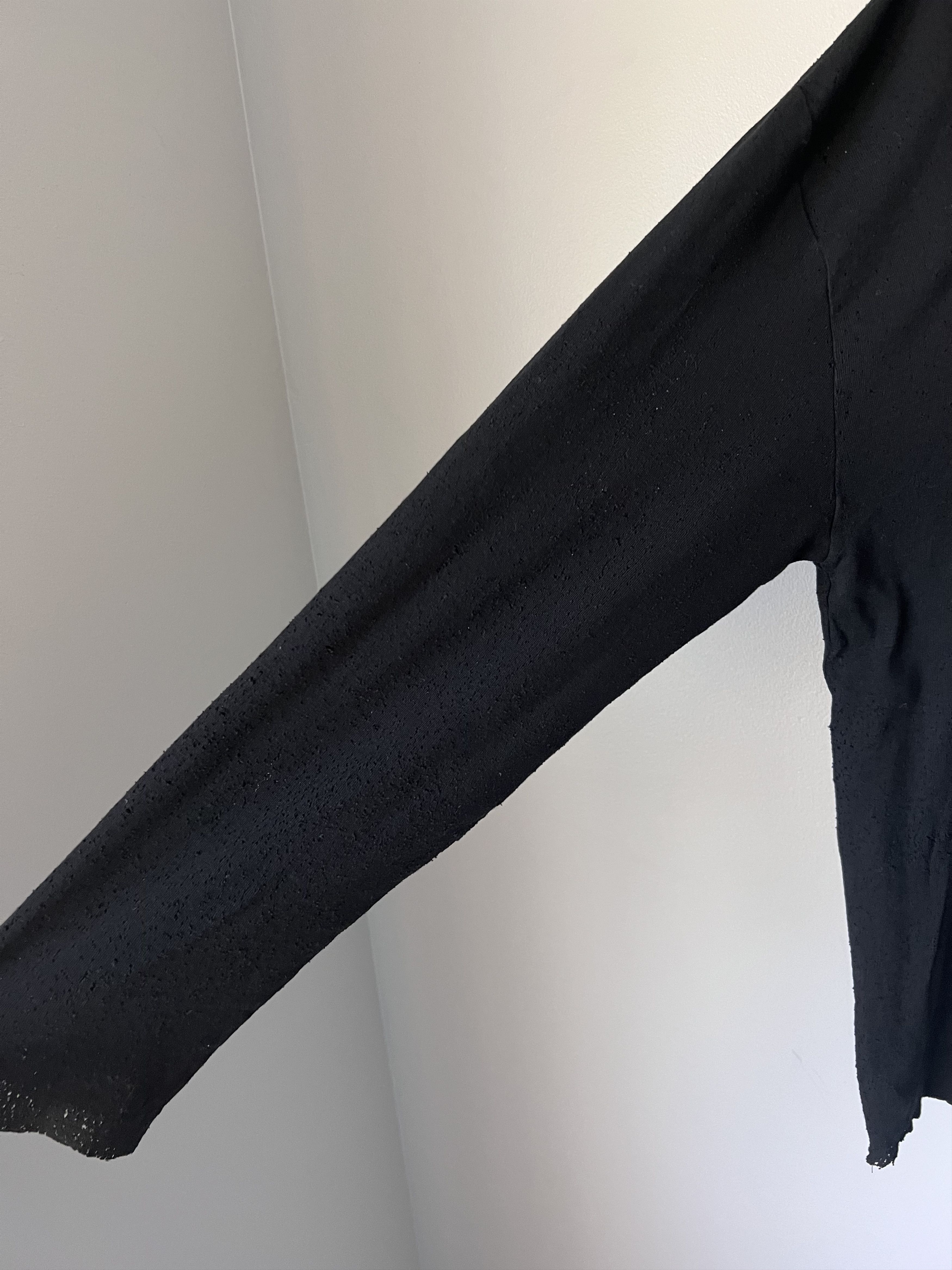 1017 ALYX 9SM 1017 Alyx 9SM Destroyed Hoodie in Black Size US XL / EU 56 / 4 - 4 Thumbnail