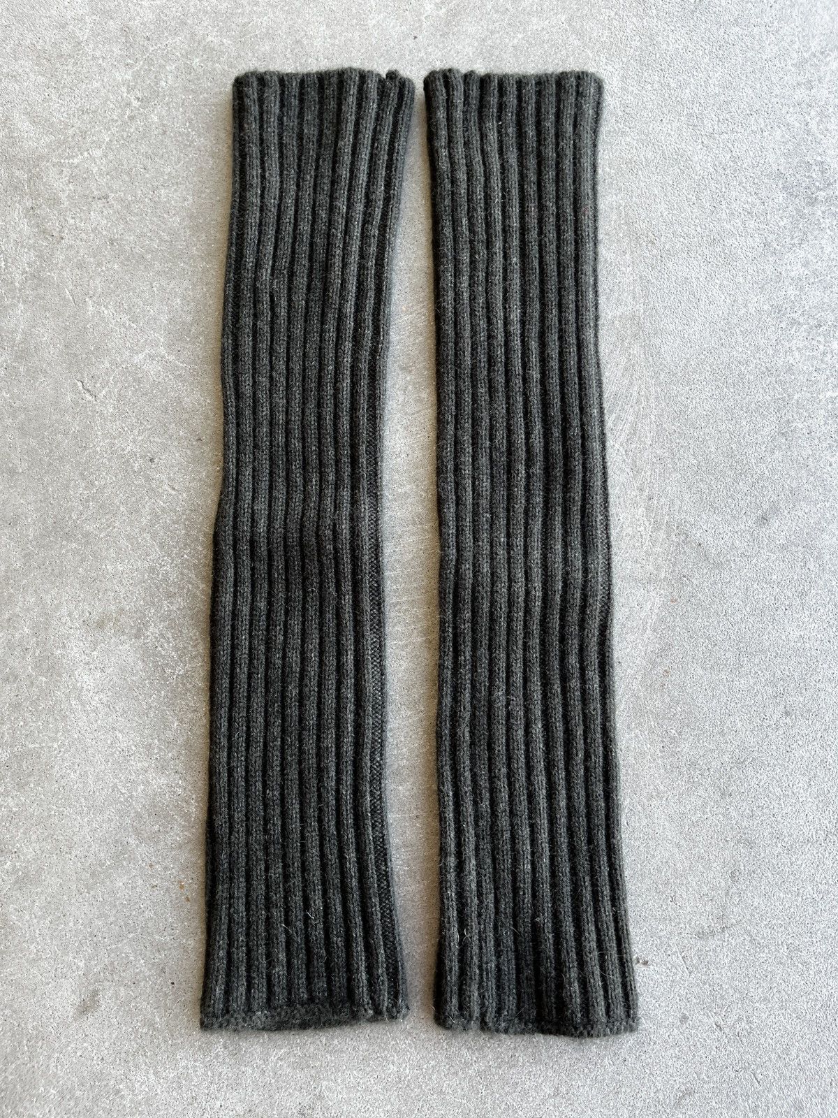 Other Designer Cashmere Gloves with Thumbhole (unisex) Size ONE SIZE - 9 Thumbnail