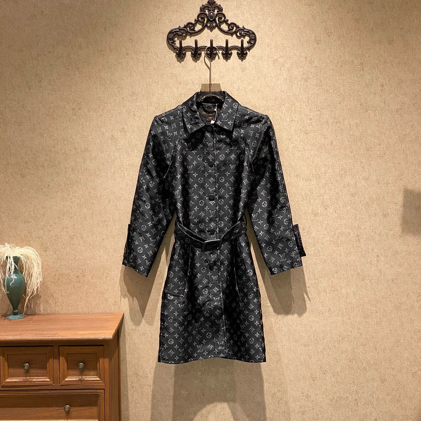 Louis Vuitton Louis Vuitton Monogram Trench Coat FR 36 Size XS / US 0-2 / IT 36-38 - 1 Thumbnail