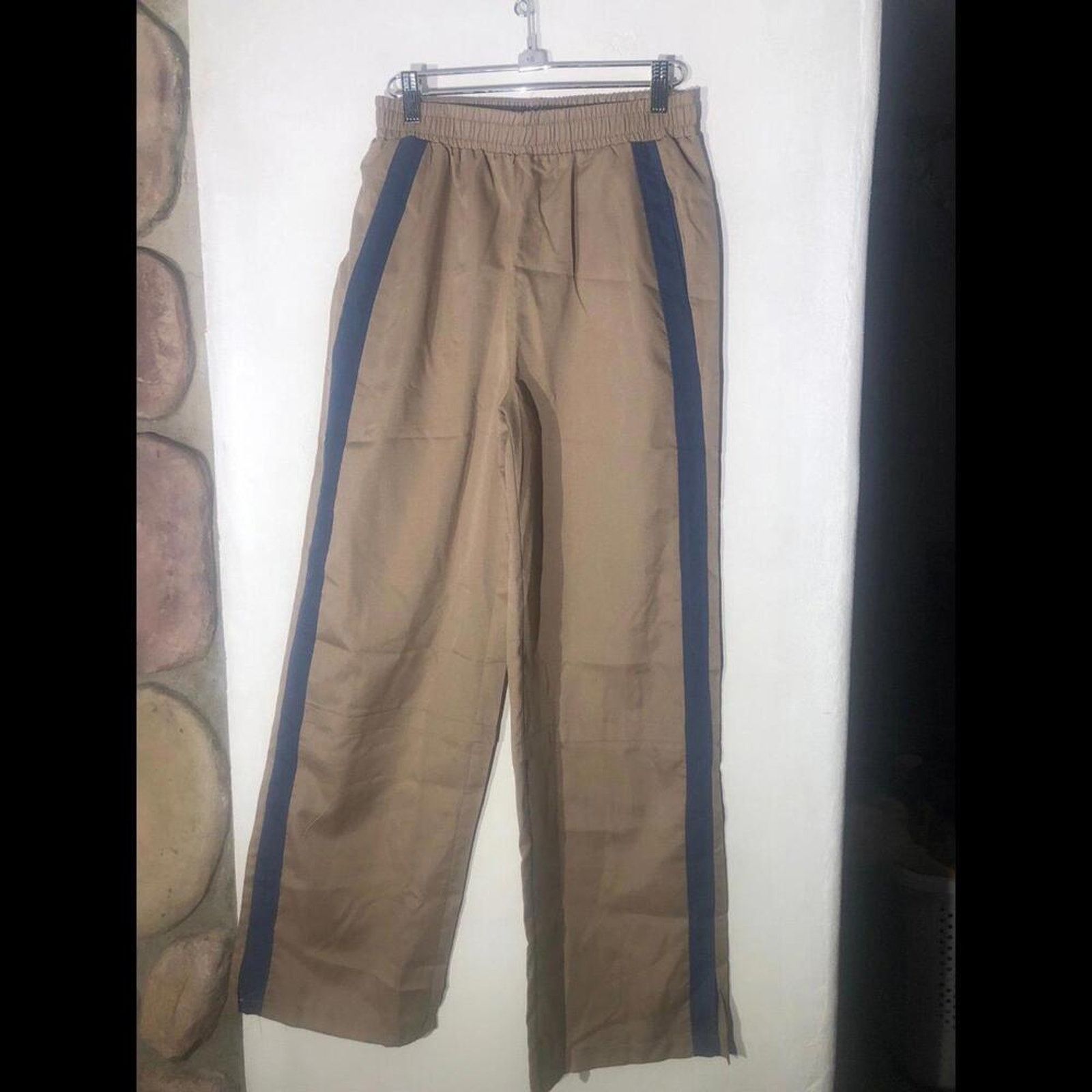 Shein Brown loose lounge cargo pants with blue side stripe Size 25" / US 0 / IT 36 - 1 Thumbnail