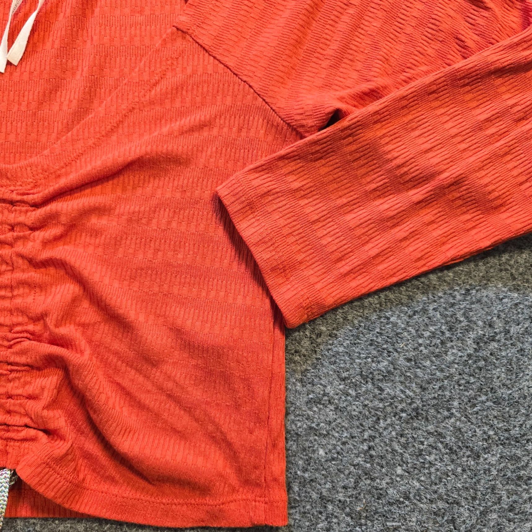 Anthropologie Anthropologie Blouse Womens XS Orange Textured Ruched Crop V Neck Casual Basic Knit Shirt Modern Classic Summer Spring Womens Size XS / US 0-2 / IT 36-38 - 3 Thumbnail
