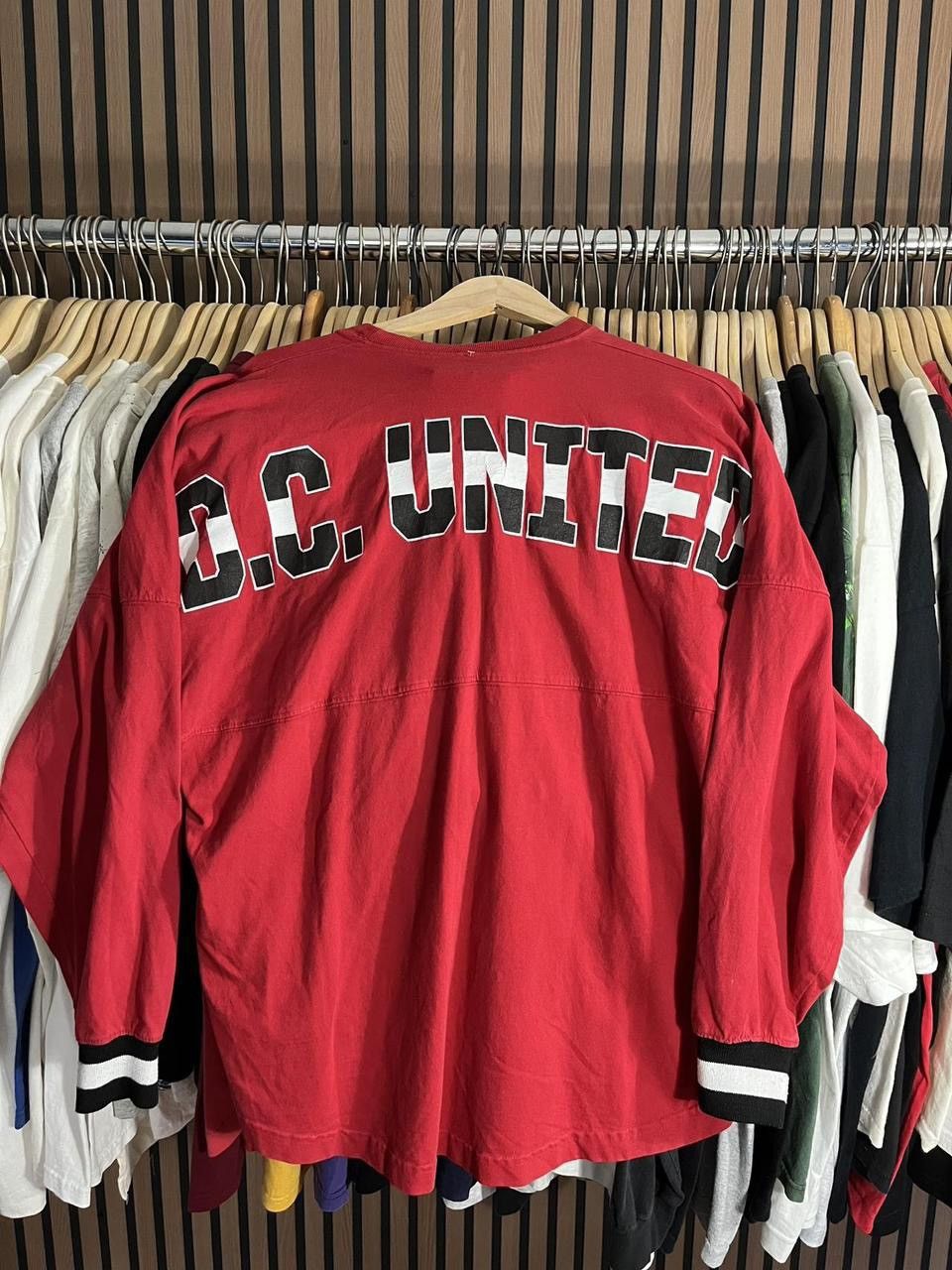 Other Modern DC United Red Long Sleeve Long Sleeve Size US S / EU 44-46 / 1 - 5 Thumbnail