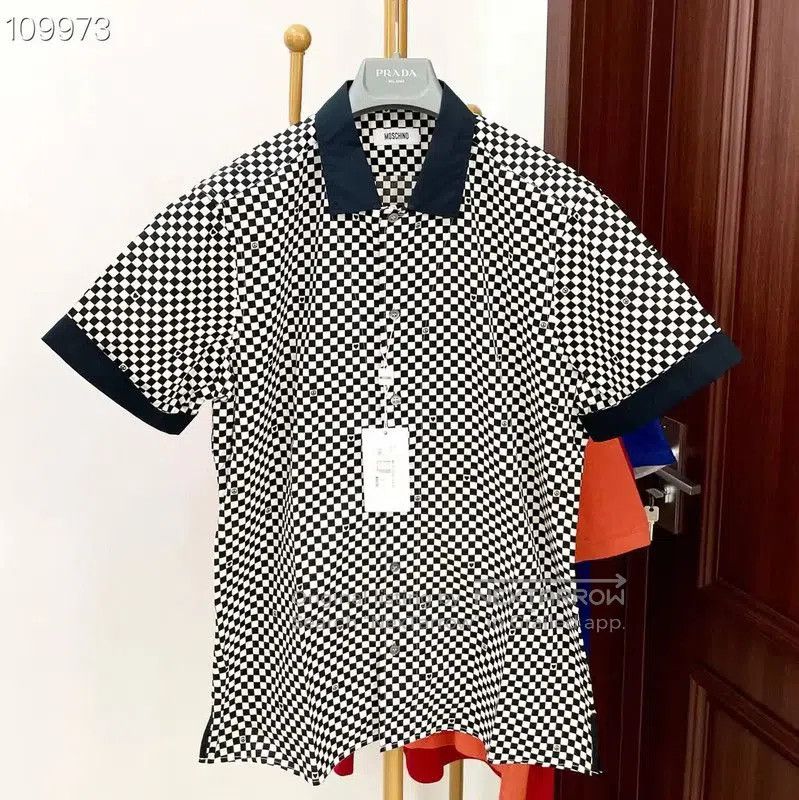 Moschino Moschino Checkered Pattern Cotton Shirt for Men . Size US L / EU 52-54 / 3 - 1 Thumbnail
