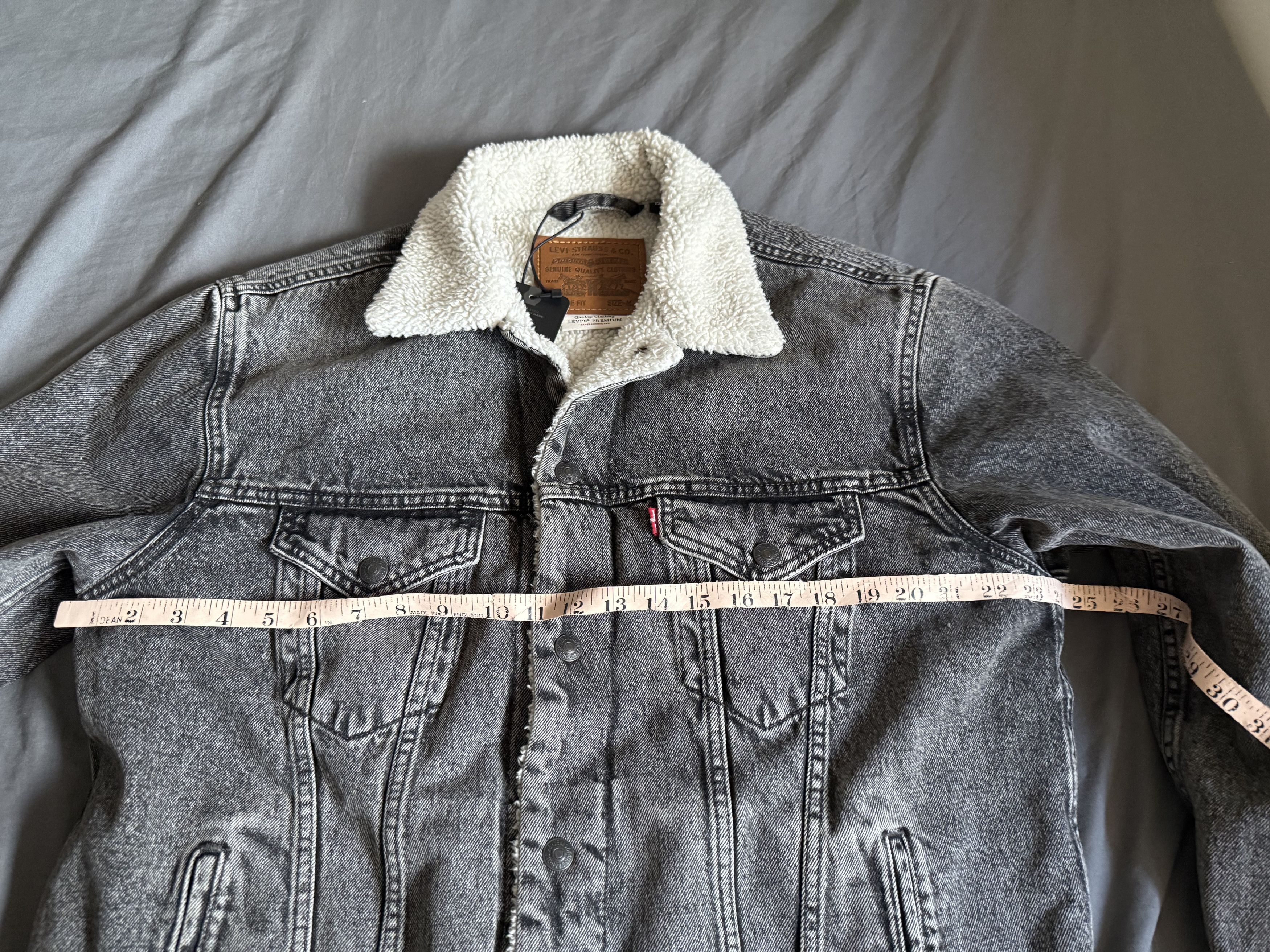 Levi's Levi’s Men’s Sherpa Trucker Jean Jacket Denim $128 Size US L / EU 52-54 / 3 - 6 Thumbnail