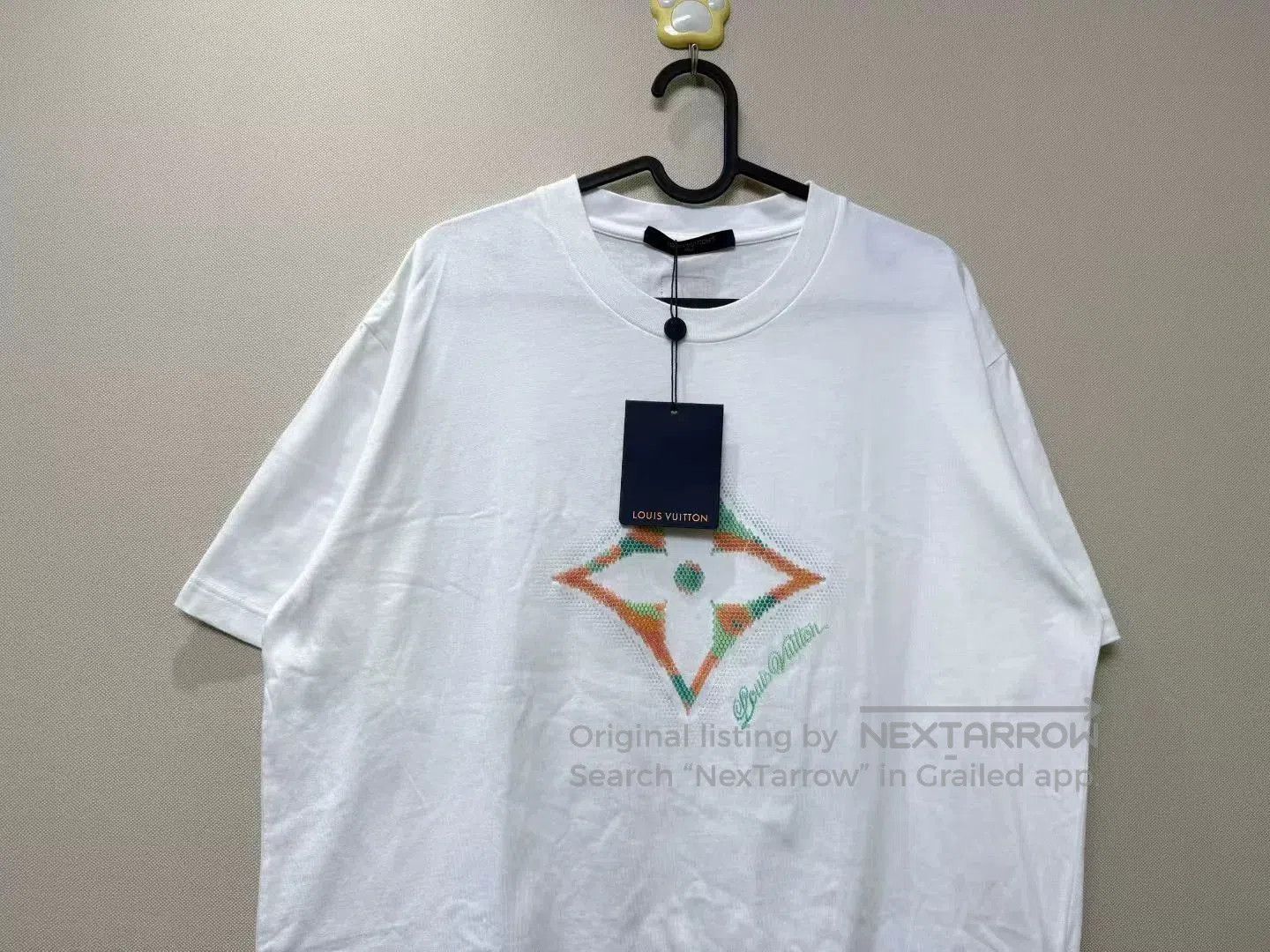 Louis Vuitton Louis Vuitton White Glitter Logo Short Sleeve. Size L / US 10 / IT 46 - 2 Thumbnail