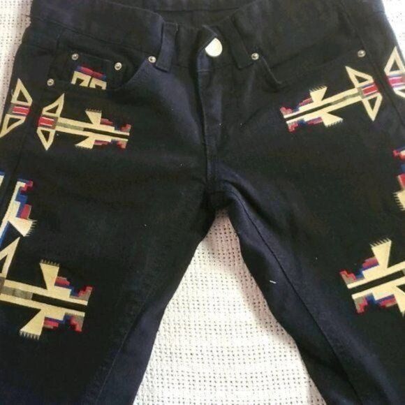 Vintage Vincent by Designerclub Jeans Aztec Embroidered Sz. 26 Black Size 26" / US 2 / IT 38 - 1 Thumbnail
