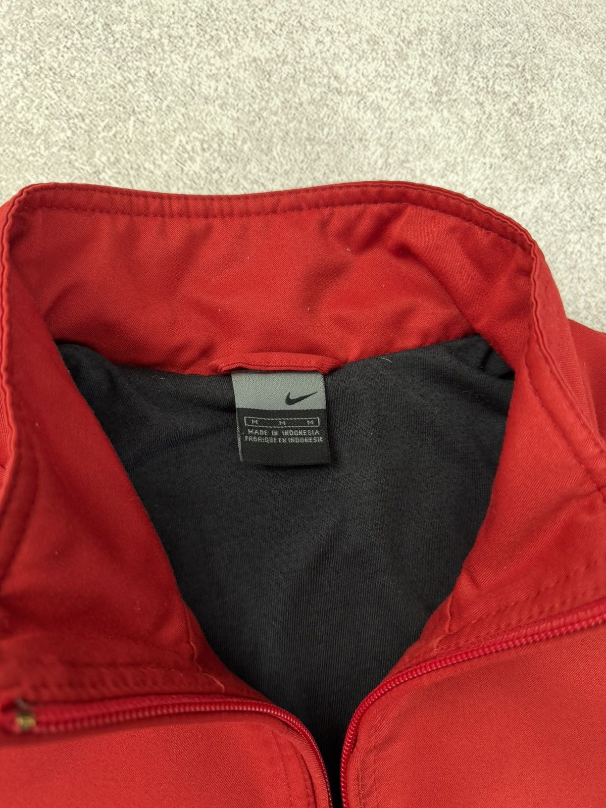 Nike Vintage Nike Full Zip Windbreaker Jacket Size M Size US M / EU 48-50 / 2 - 9 Thumbnail