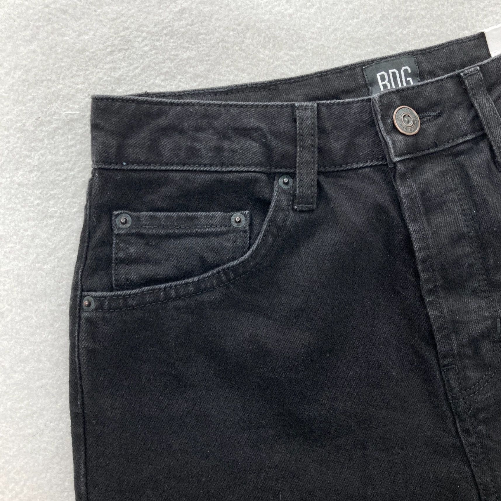 Bdg BDG Dillon Slim Straight Crop Jeans Women's 29 Black Denim Y2K Straight 5-Pocket Crop Pattern: Solid Size 29" - 3 Thumbnail