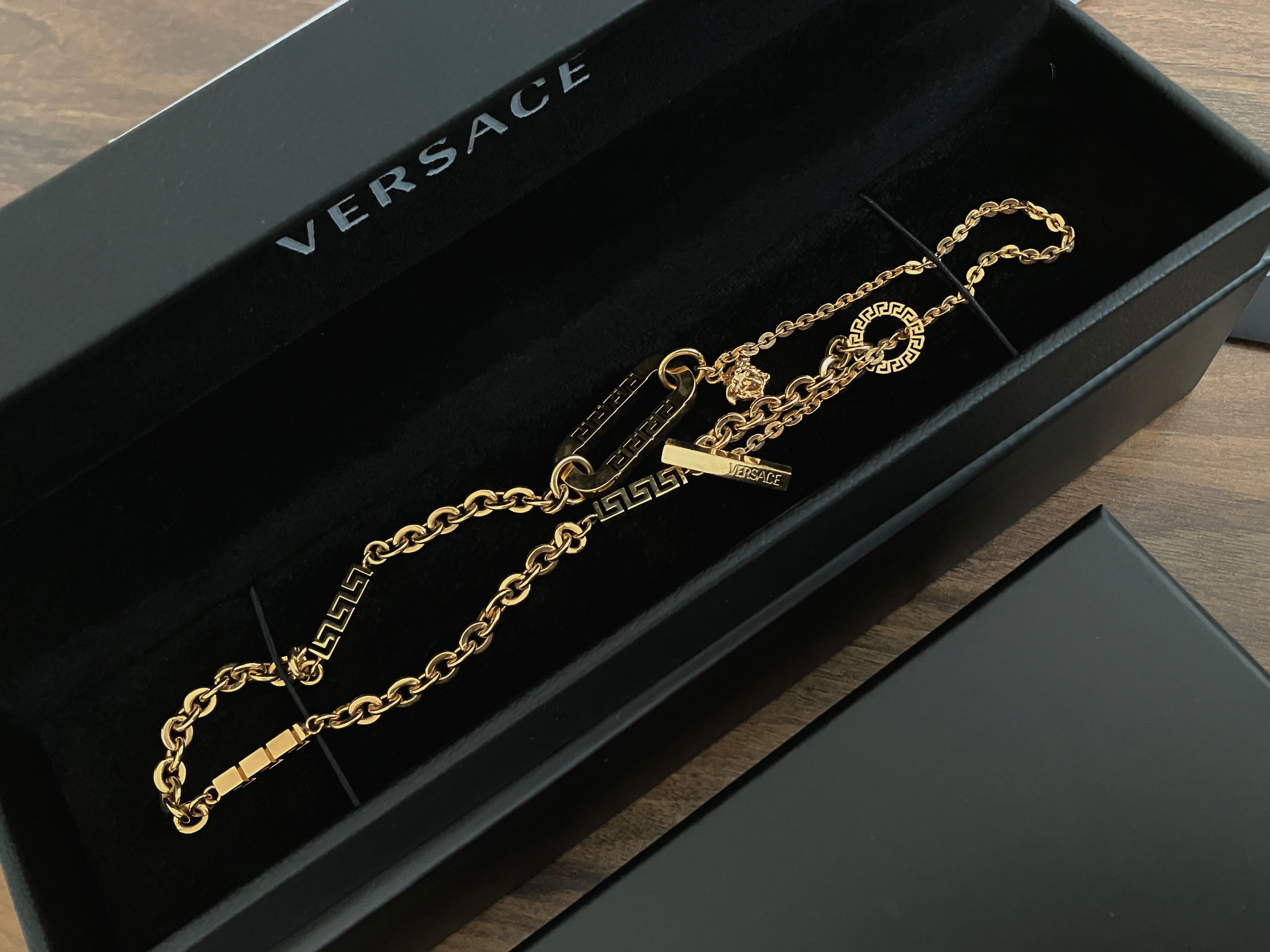 Versace Versace Gold Round Logo Necklace Gold Plated Size ONE SIZE - 6 Thumbnail