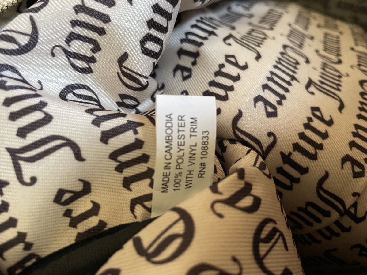 Juicy Couture Juicy Couture Velour Heritage Weekender Duffle Bag Size ONE SIZE - 6 Thumbnail