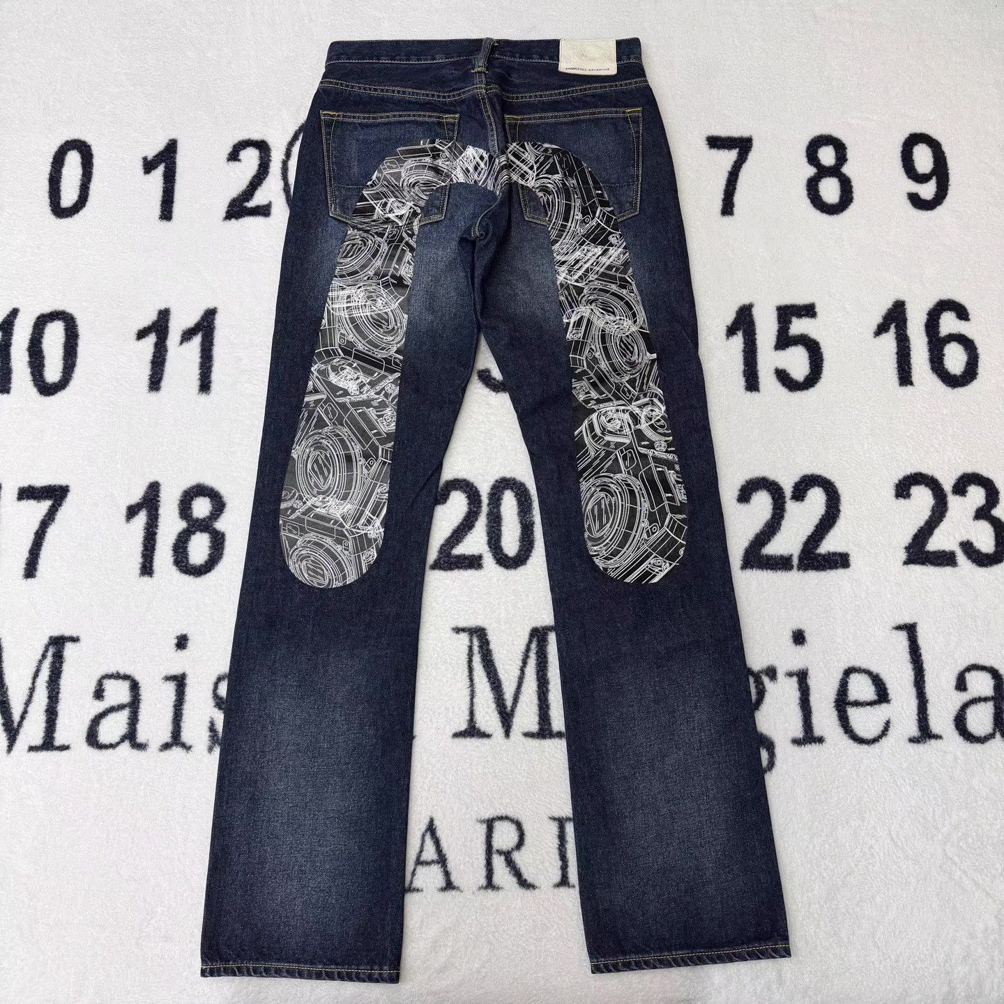 Evisu Evisu Black & White Graffiti M Jeans Q10 Size US 34 / EU 50 - 3 Thumbnail