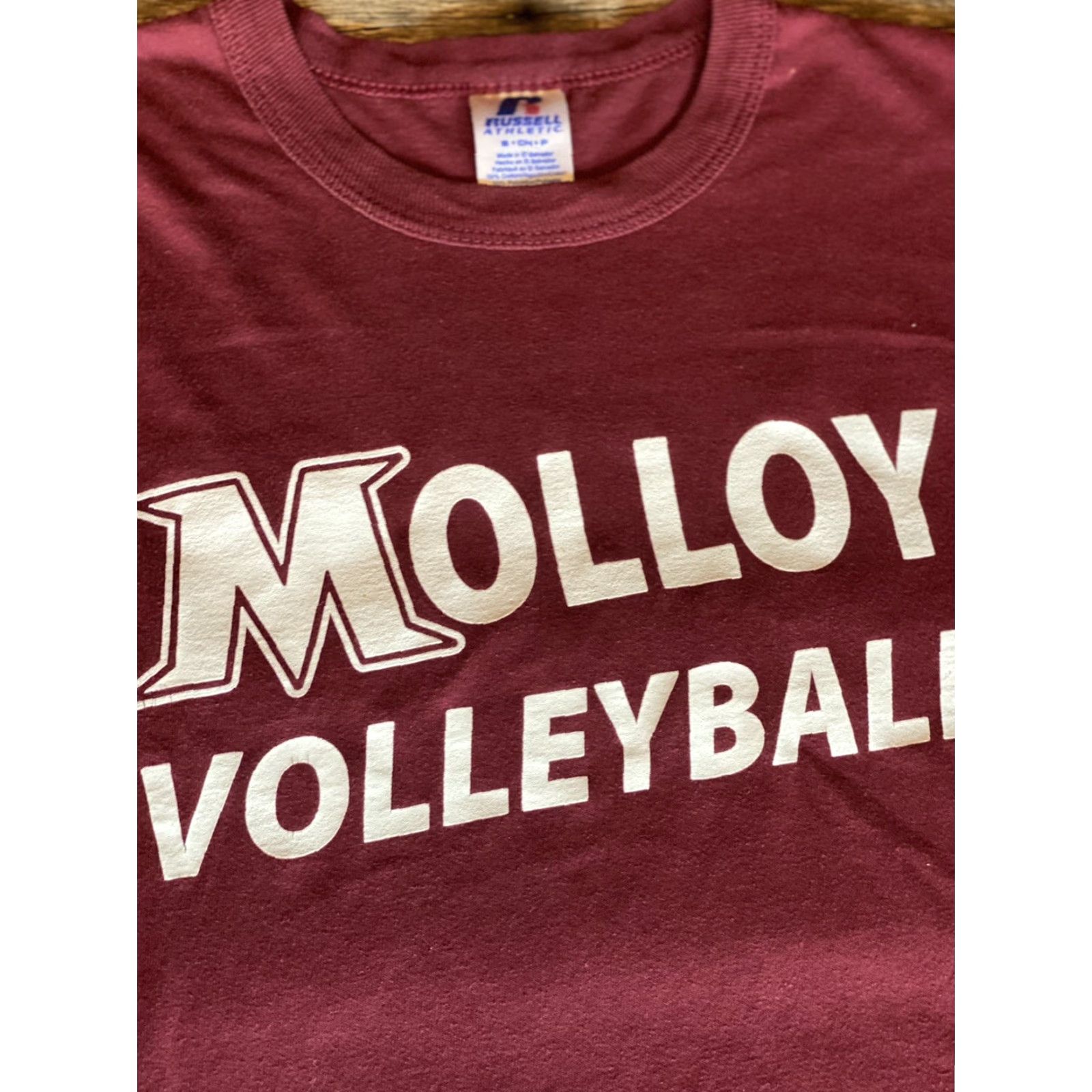 Vintage VINTAGE Molloy College Volleyball T-Shirt Mens Small Short Sleeve Red Faith Maroon S Cotton Blend Solid N/A Size US S / EU 44-46 / 1 - 3 Thumbnail