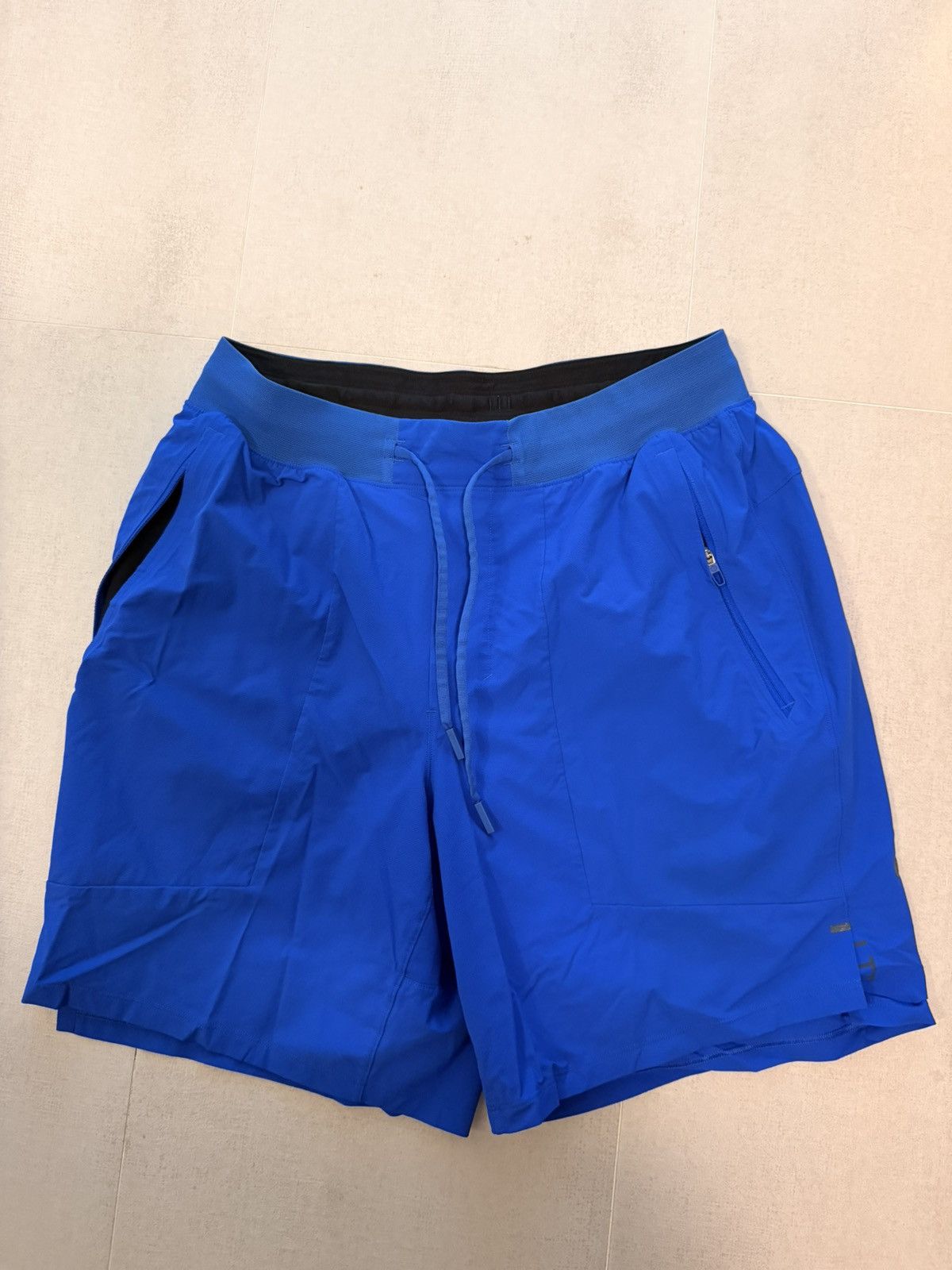 Lululemon Lululemon sports workout shorts blue Size US 32 / EU 48 - 1 Thumbnail