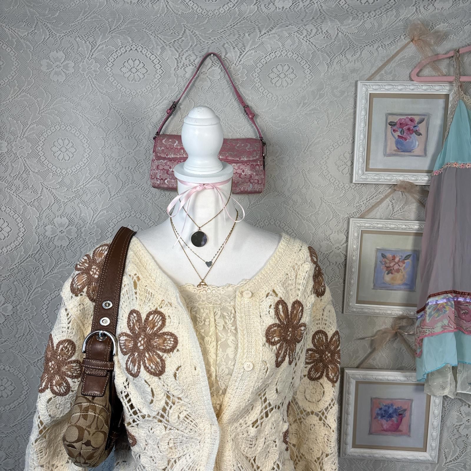 Other vintage cozy floral crochet cardigan Size L / US 10 / IT 46 - 5 Thumbnail
