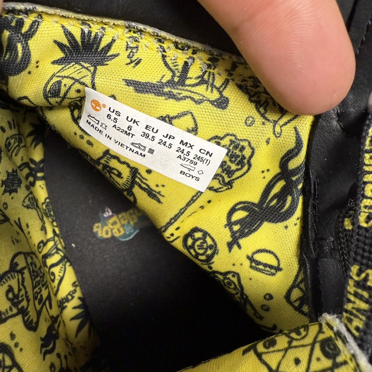 Timberland Timberland x SpongeBob Black Boots Size US 6.5 / EU 39-40 - 8 Thumbnail