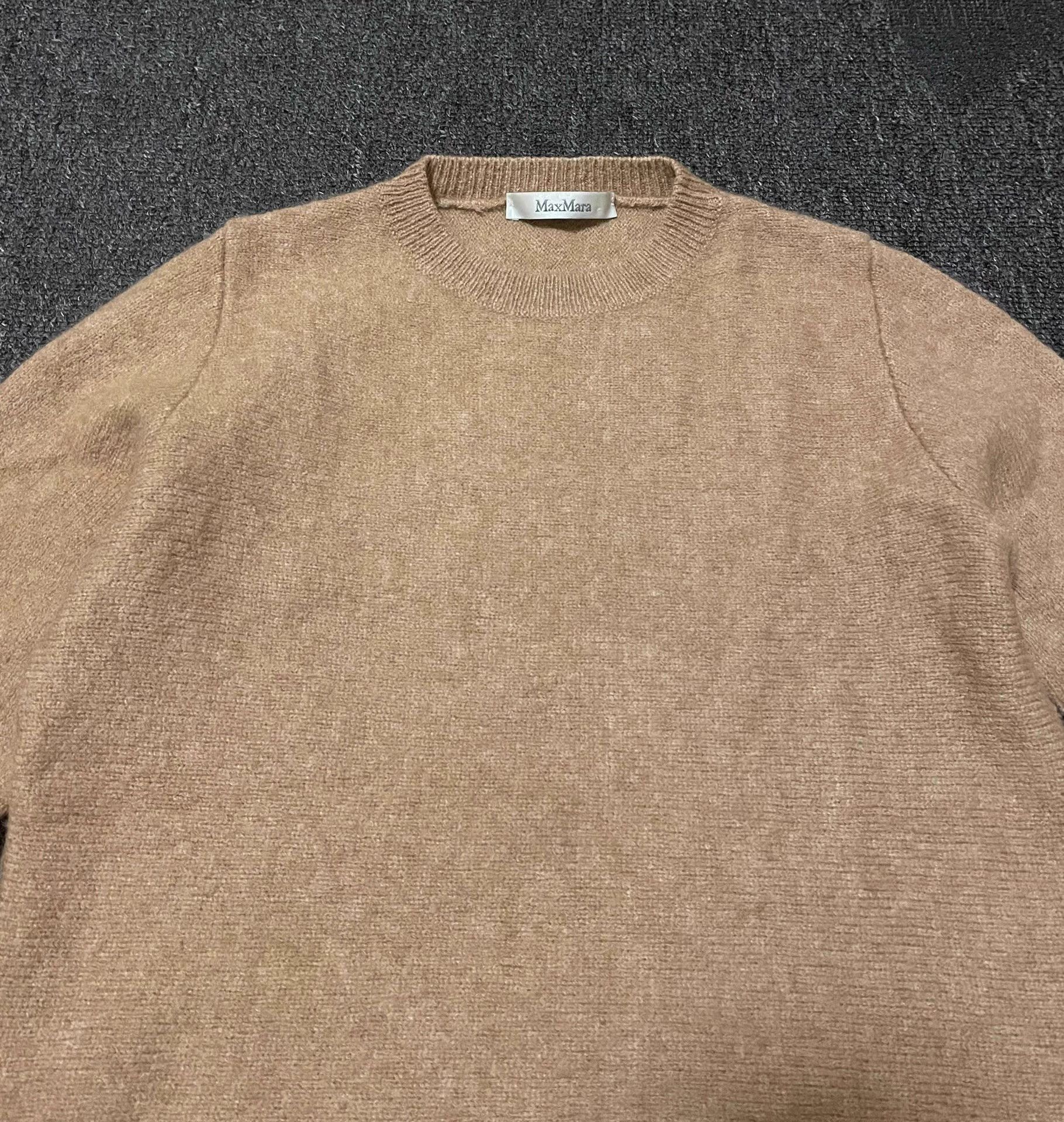 Max Mara Women's wool knit pullover. Size XS / US 0-2 / IT 36-38 - 2 Thumbnail