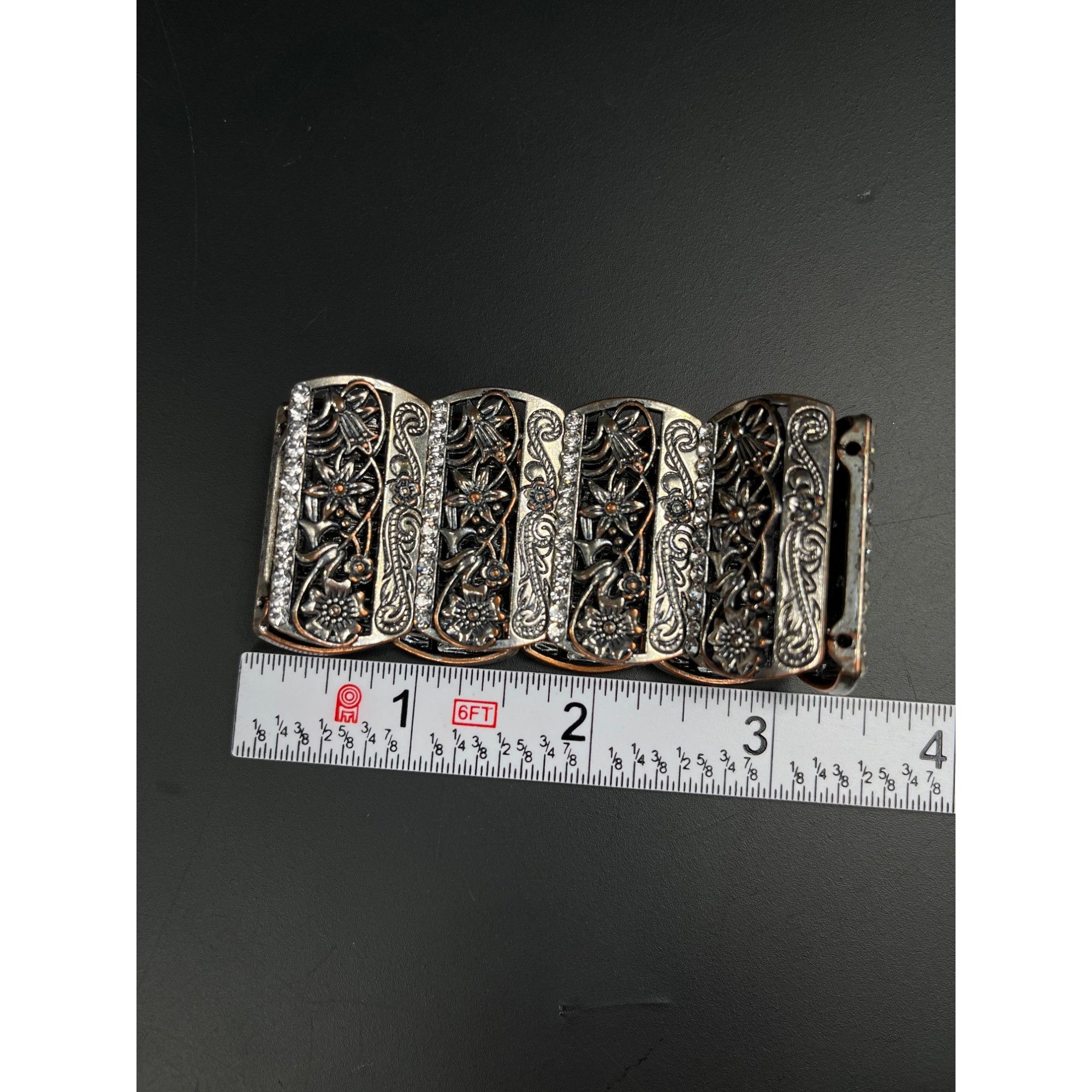 Vintage Vintage SKU 005 Silver Tone Floral Panel Bracelet With Rhine Size ONE SIZE - 6 Thumbnail