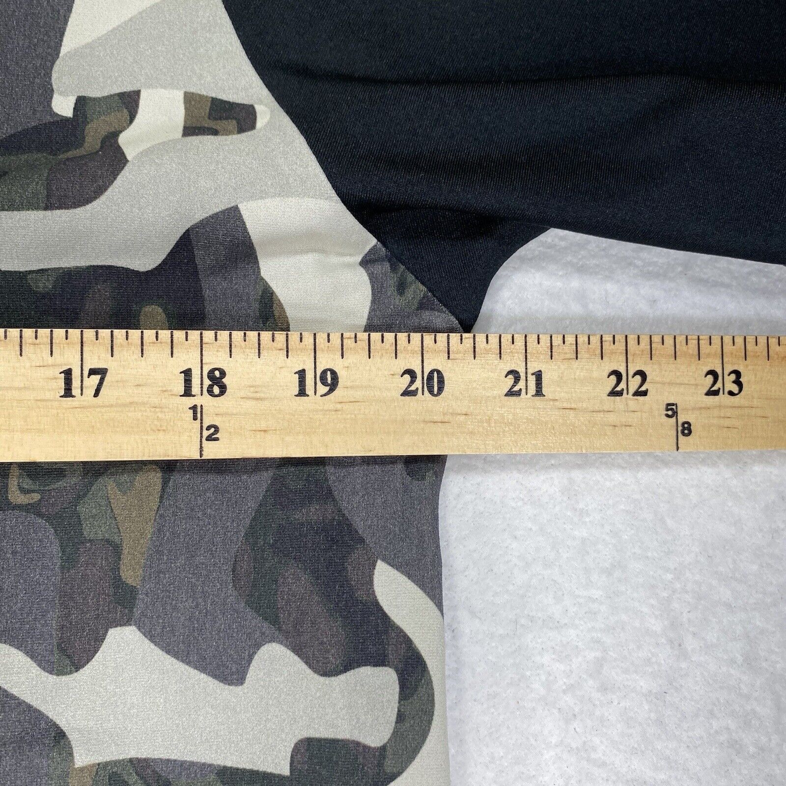 Oakley Oakley Sunglasses Medium Camouflage Gray Black T Shirt Size US M / EU 48-50 / 2 - 8 Thumbnail