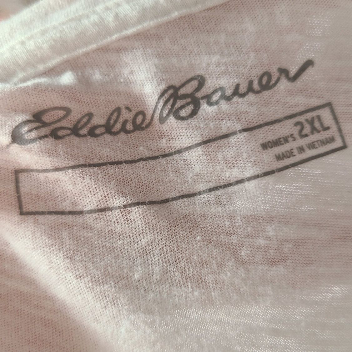 Eddie Bauer Eddie Bauer white v neck tshirt size 2xl Size XXL / US 16-18 / IT 52-54 - 6 Thumbnail