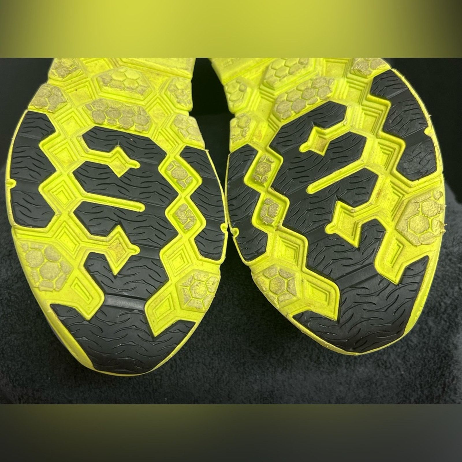 Hoka Hoka Clifton 2 Men’s 13 Grey Acid Yellow Running Shoes EUC Size US 13 / EU 46 - 9 Thumbnail