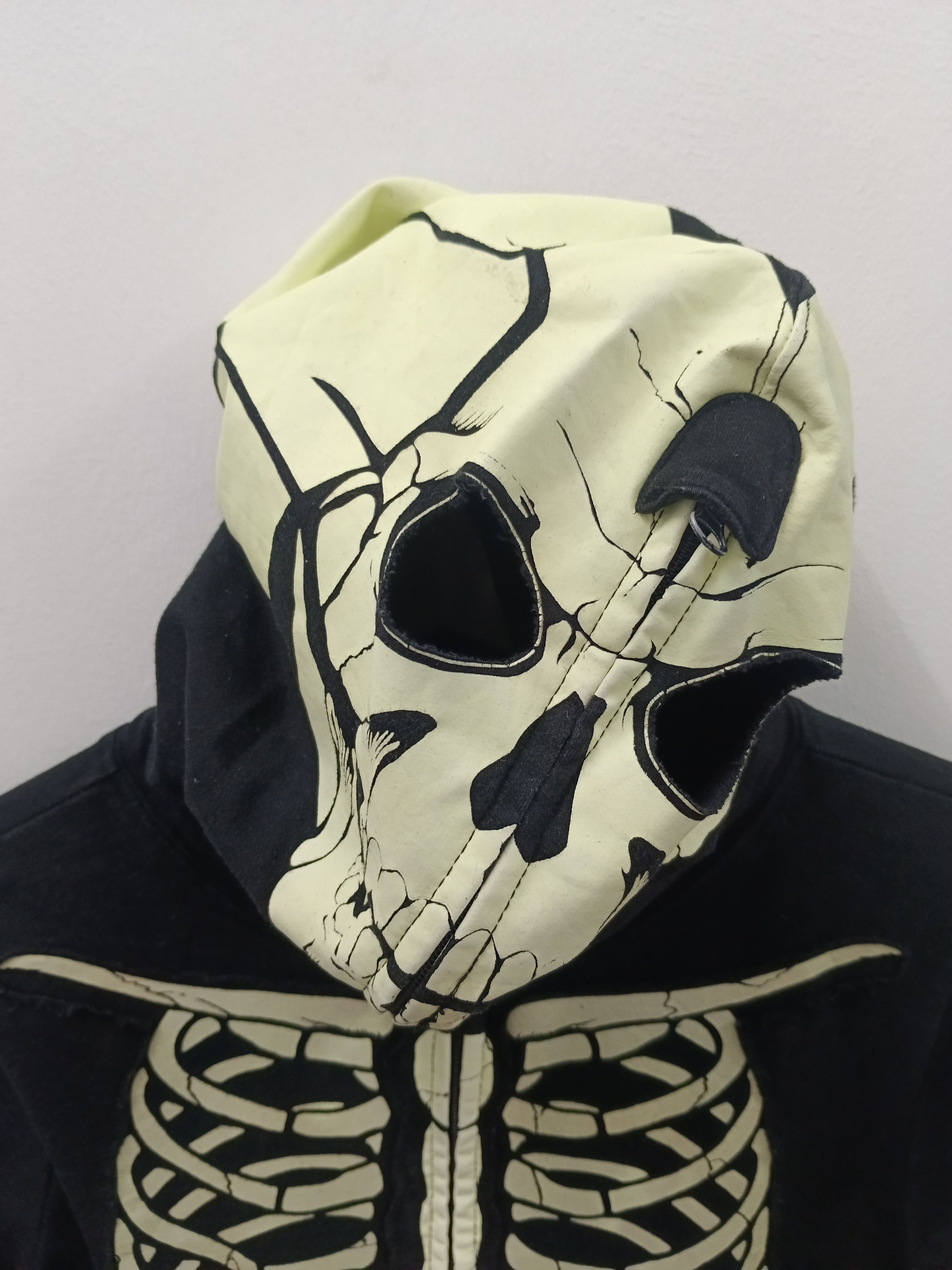 Japanese Brand Skeleton Glow In The Dark Hoodie - Full Zip Skull Face Mask Size M / US 6-8 / IT 42-44 - 4 Thumbnail