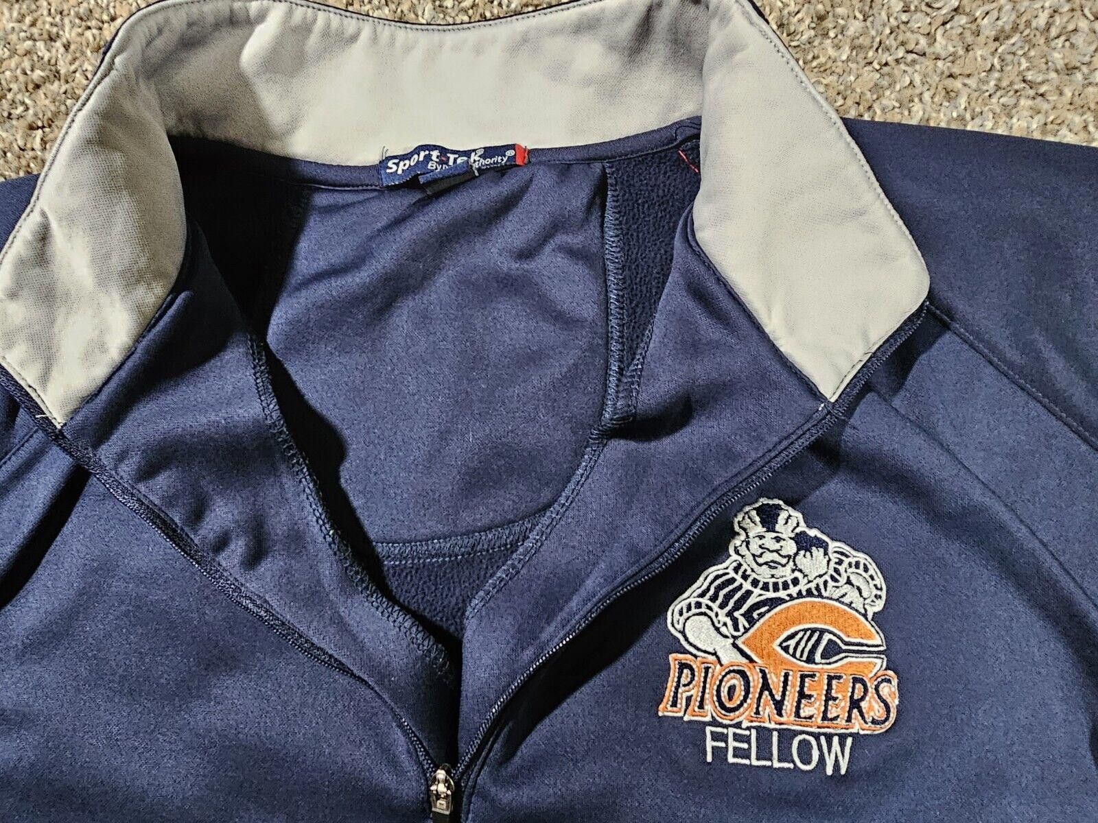 Designer University of Chicago Pioneers Fellow XL 1/4 Zip sweatshirt Size ONE SIZE - 2 Thumbnail