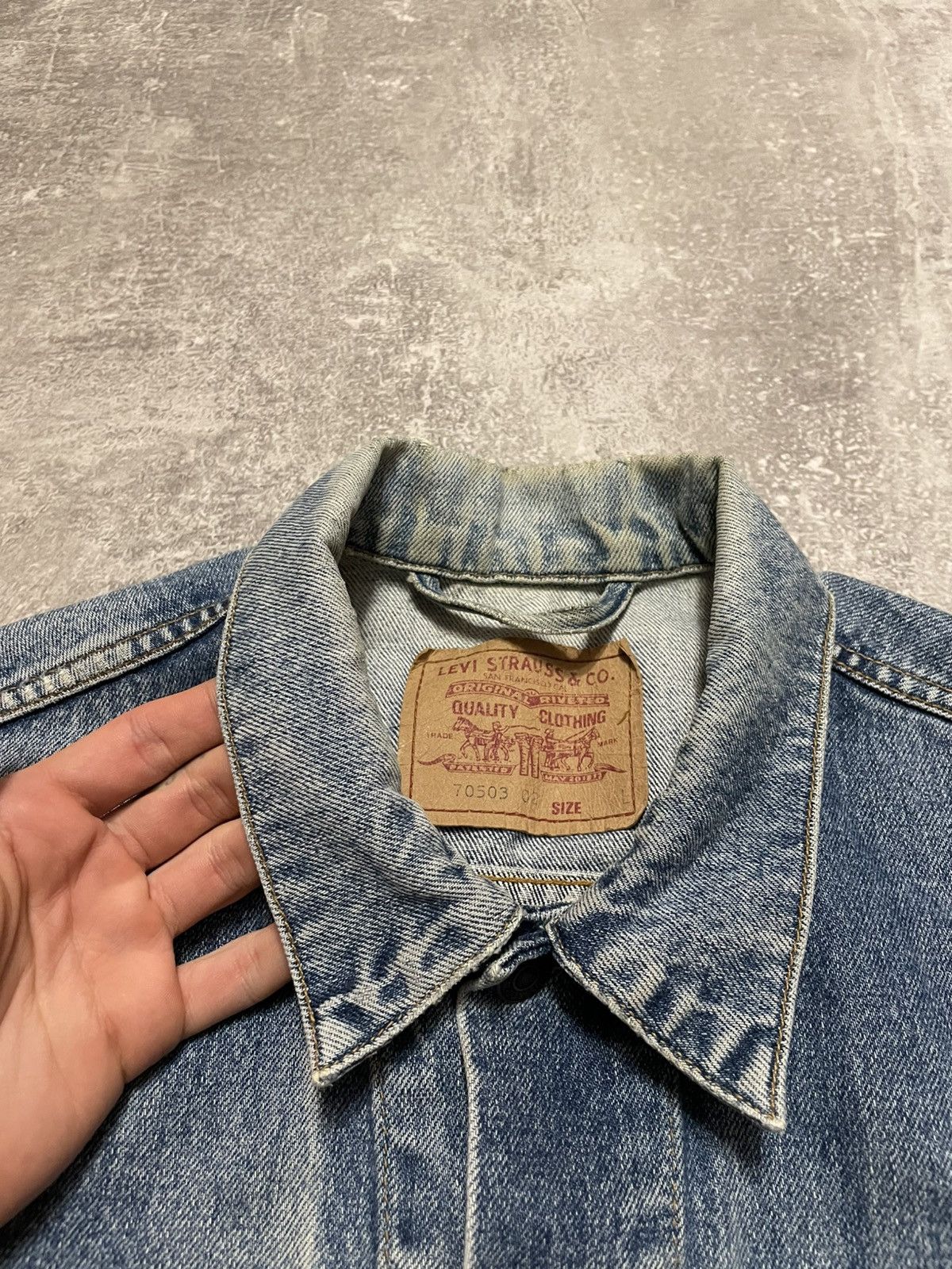 Levi's Vintage Levis Distressed Denim Jacket 90s Size L Men’s Size US L / EU 52-54 / 3 - 13 Thumbnail