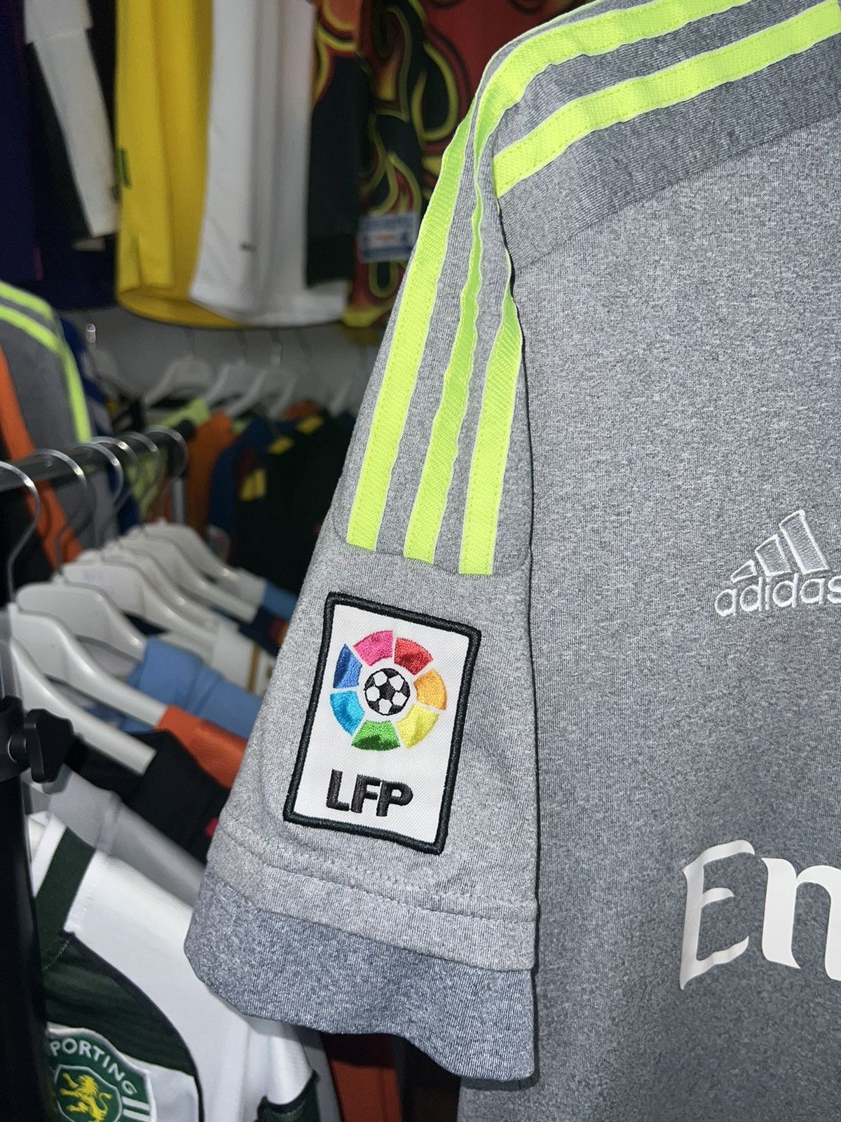 Adidas Jersey Adidas Real Madrid 2015/16 Size US L / EU 52-54 / 3 - 4 Thumbnail