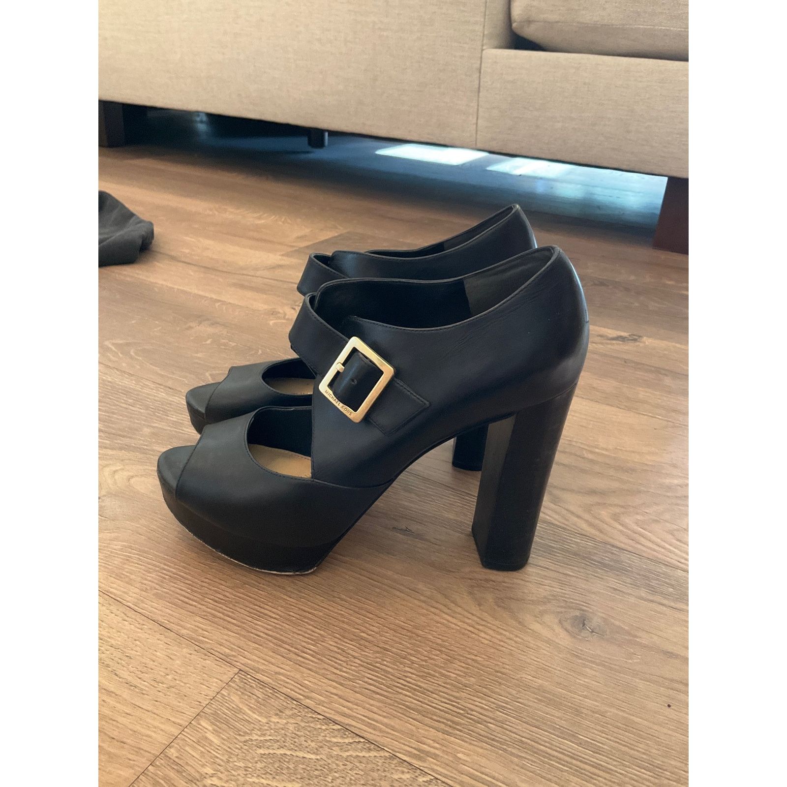 Michael Kors Women’s Michael Michael Kors heels, 9.5 Size US 9.5 / IT 39.5 - 3 Thumbnail