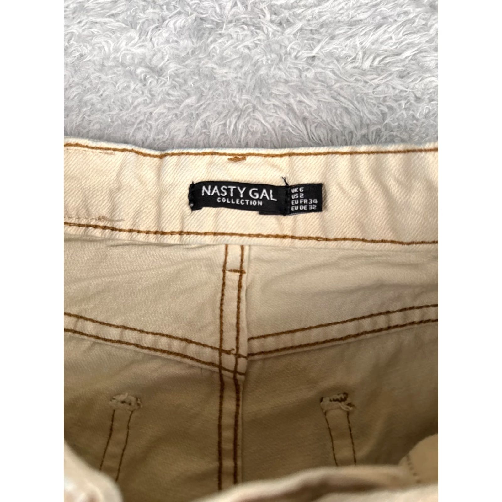 Nasty Gal Nasty Gal Jeans Women Beige Denim Wide-Leg 2 Mid Rise 24x30 Cotton Blend 5-Pocket Design Polyester? (note: avoid adding new info) Size 26" / US 2 / IT 38 - 6 Thumbnail